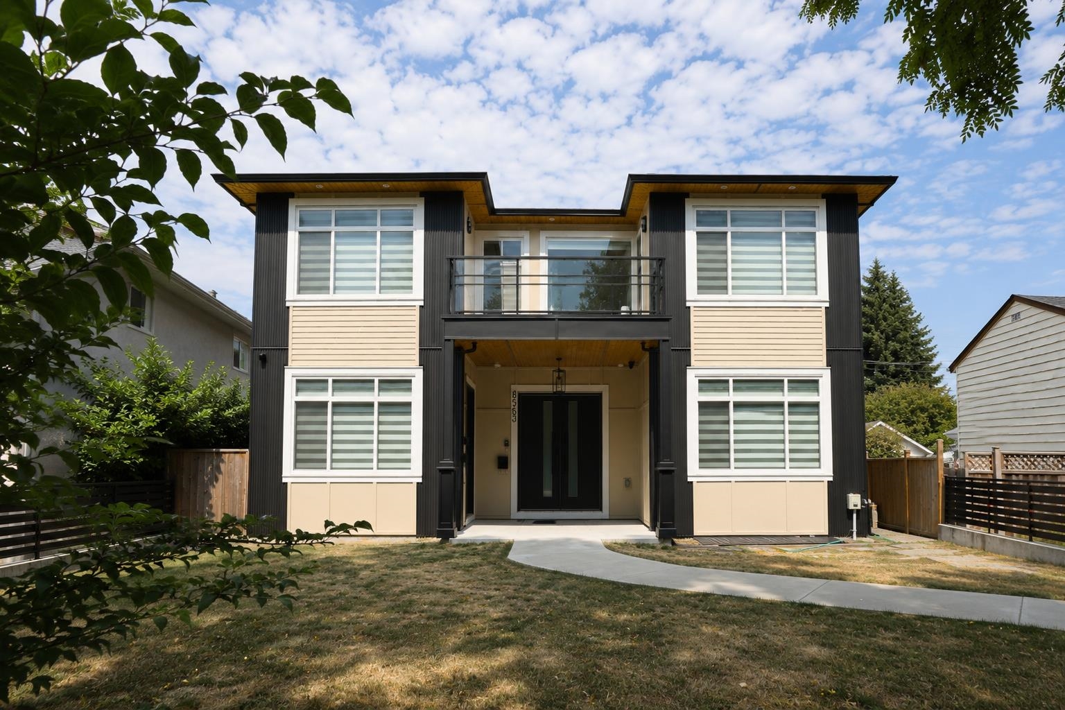 8563 11TH AVENUE, Burnaby BC V3N 2P6, R3157088, BC,