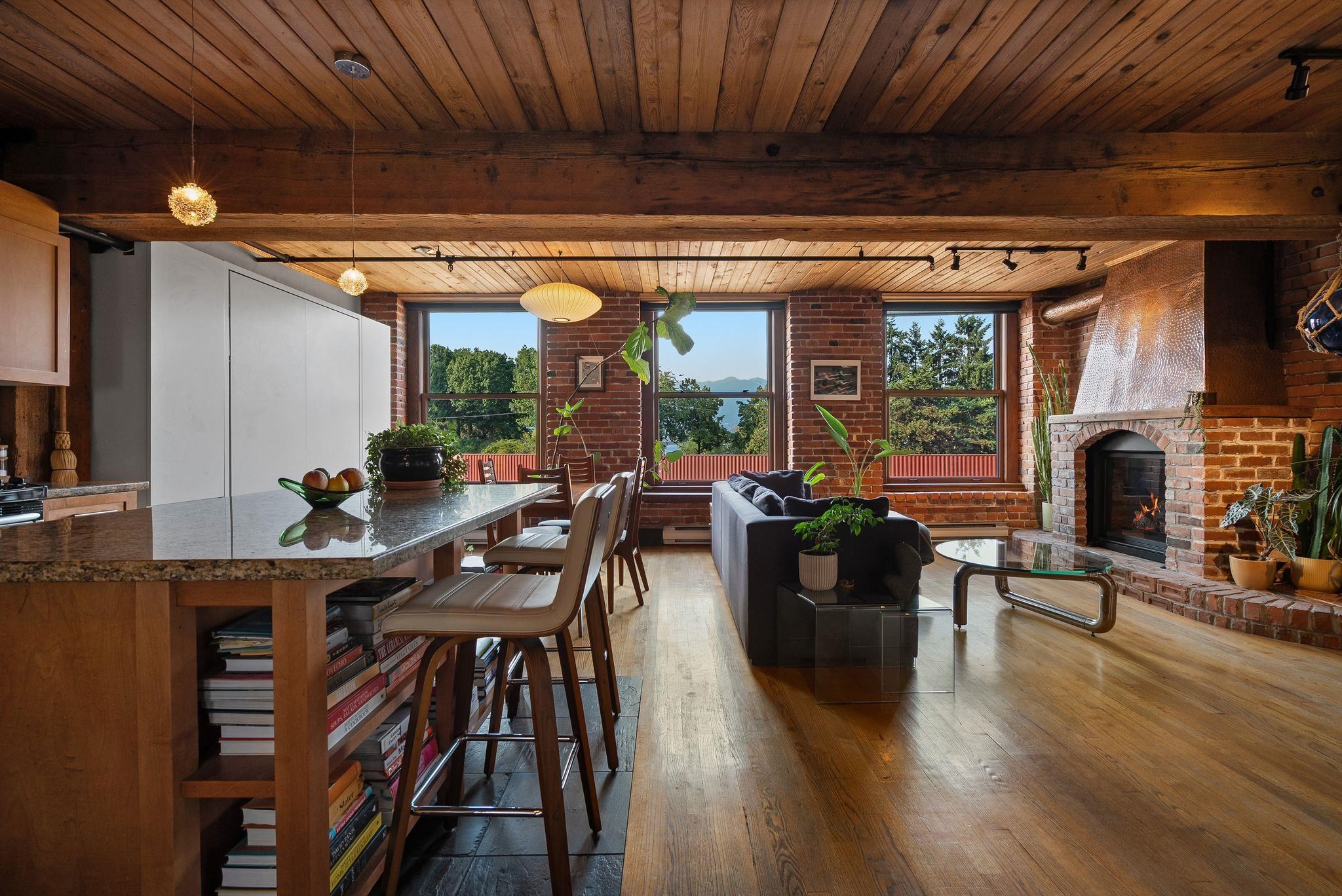 305 41 ALEXANDER STREET, R3157119, BC,