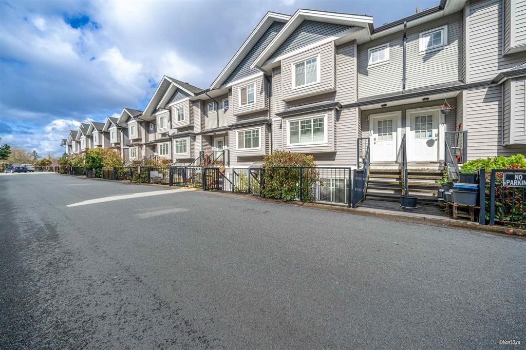 MLS® listing #R3157338 for sale located at 11 11255 132 STREET