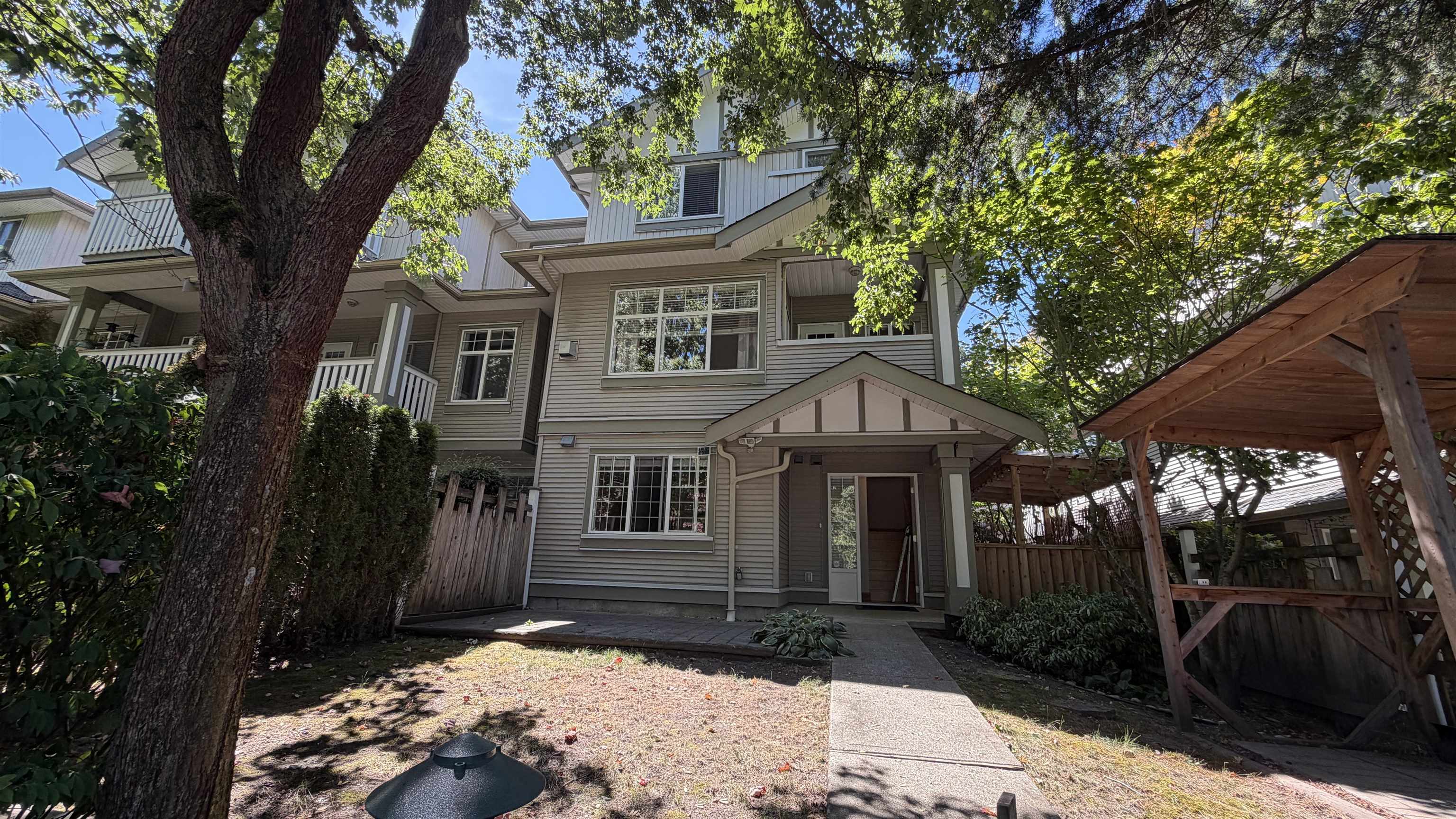 6 2733 PARKWAY DRIVE, R3157704, BC,