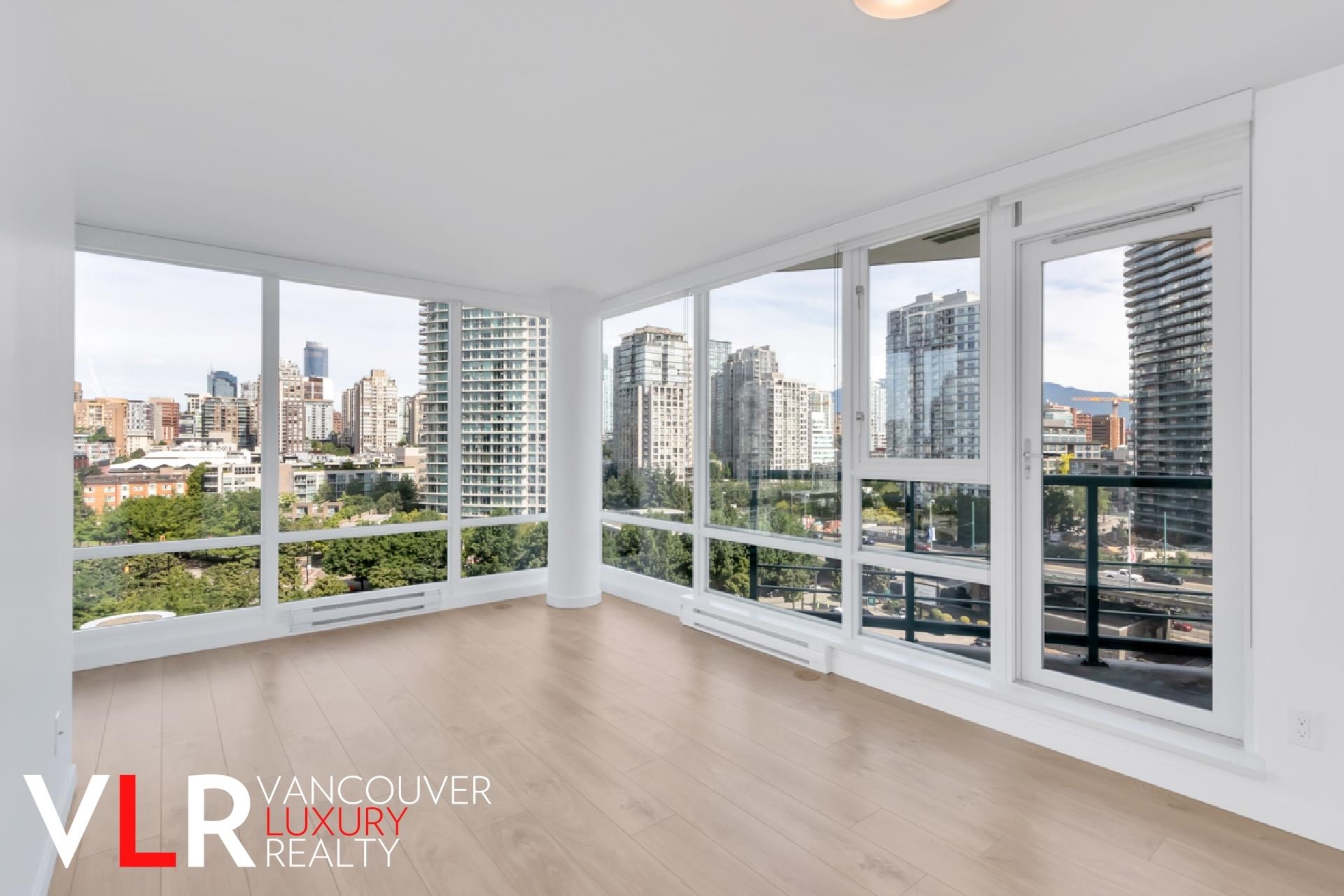 1201 1033 MARIANASIDE CRESCENT, R3157733, BC,