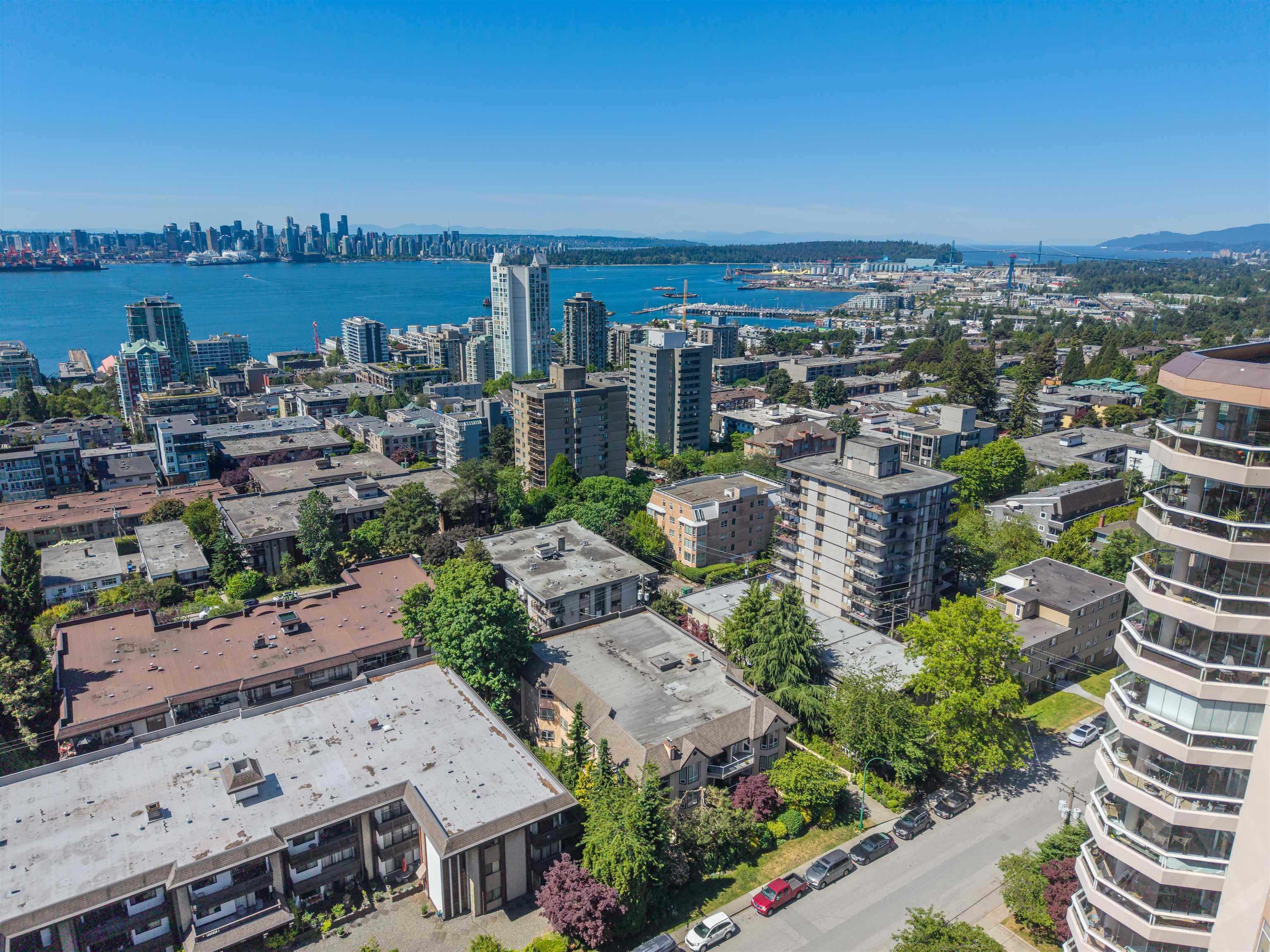 102 123 6TH STREET, R3157826, BC,