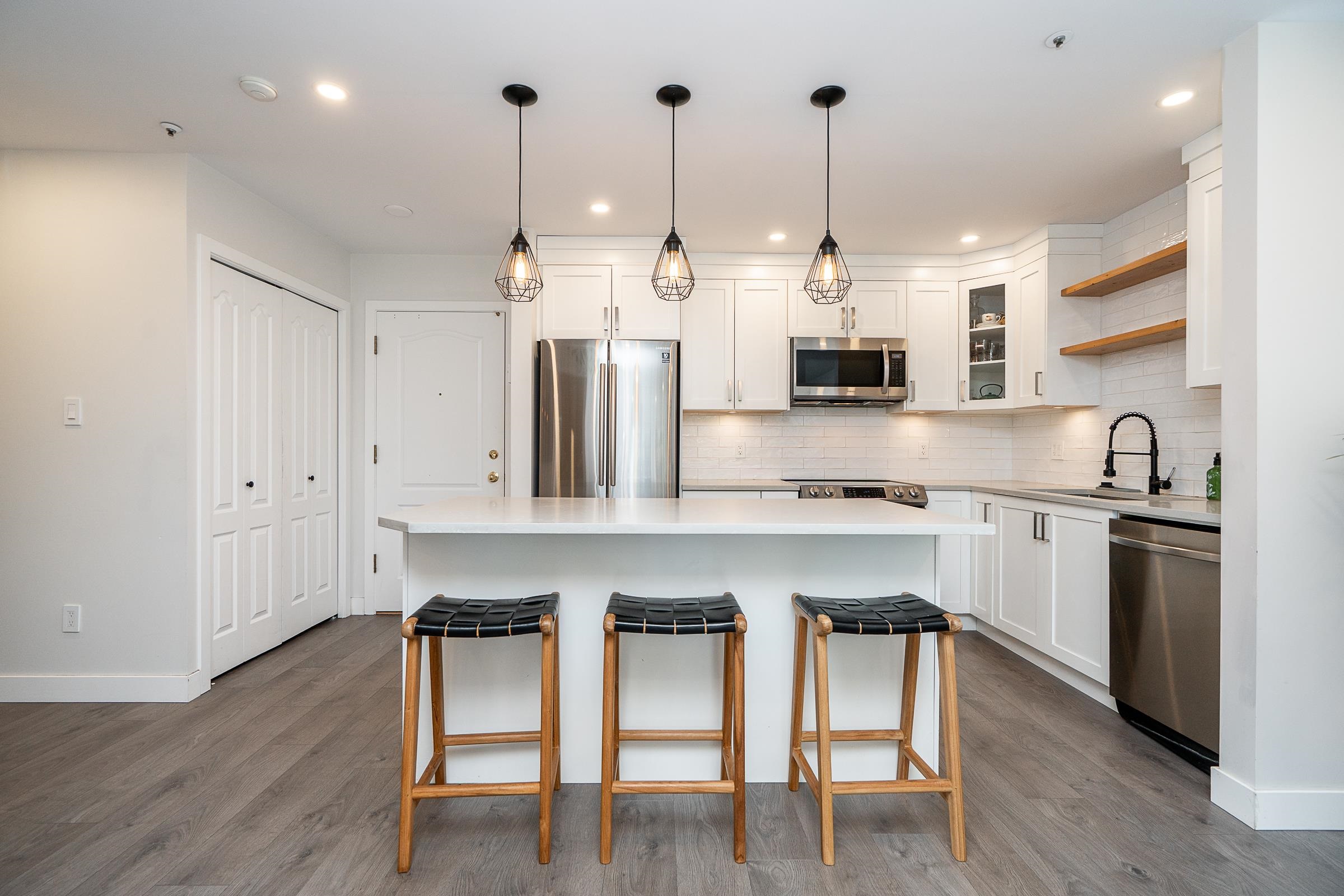 105 2968 BURLINGTON DRIVE, R3157831, BC,