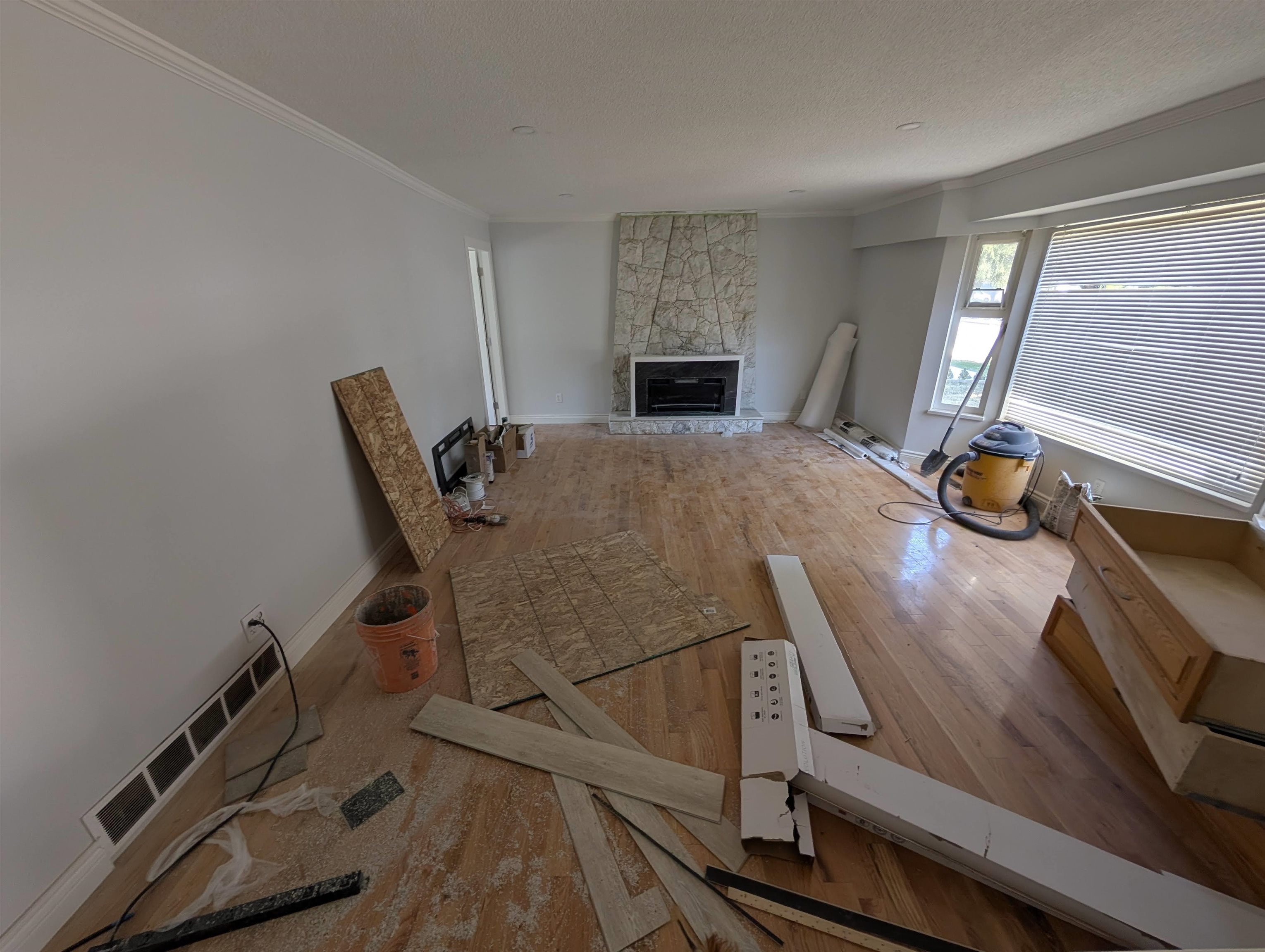 4BED SUITE 10XXX SOUTHPORT ROAD, R3158060, BC,