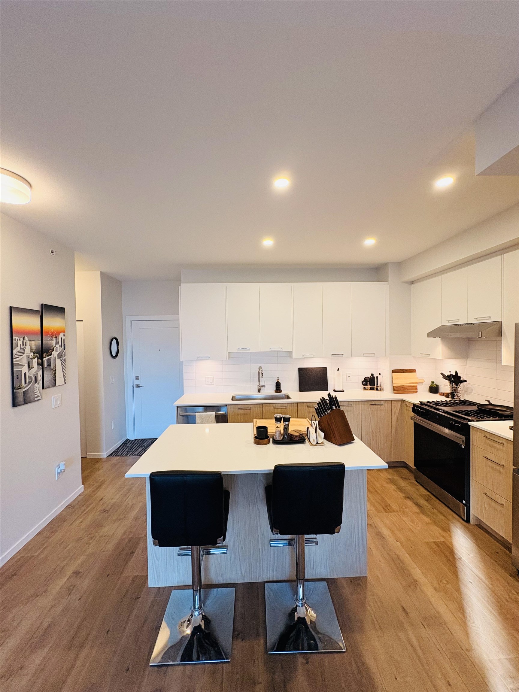 5th floor 3319 148 STREET, R3158071, BC,