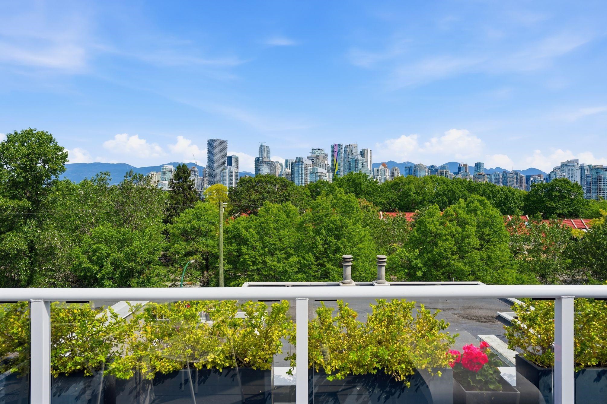 2224 SPRUCE STREET, Vancouver BC V6H 2P3, R3158095, BC,