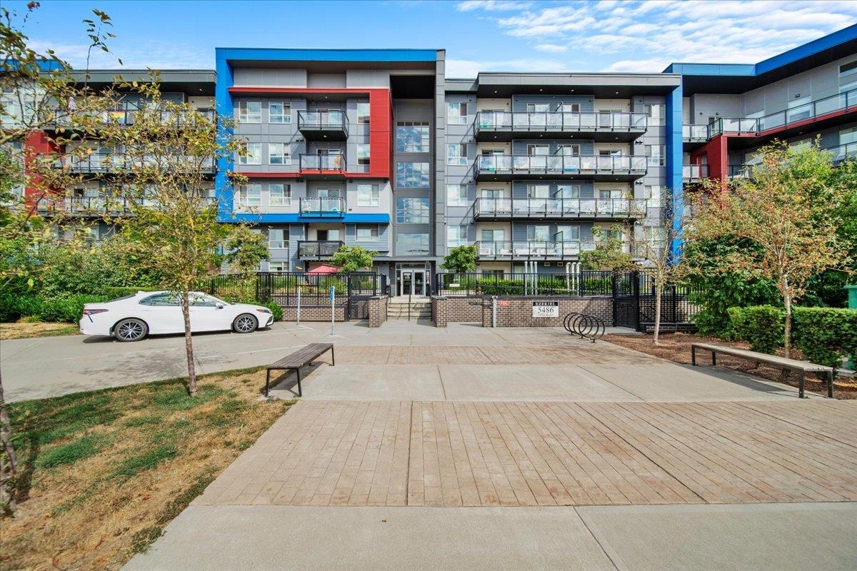 MLS® listing #R3158098 for sale located at 420 5486 199A STREET