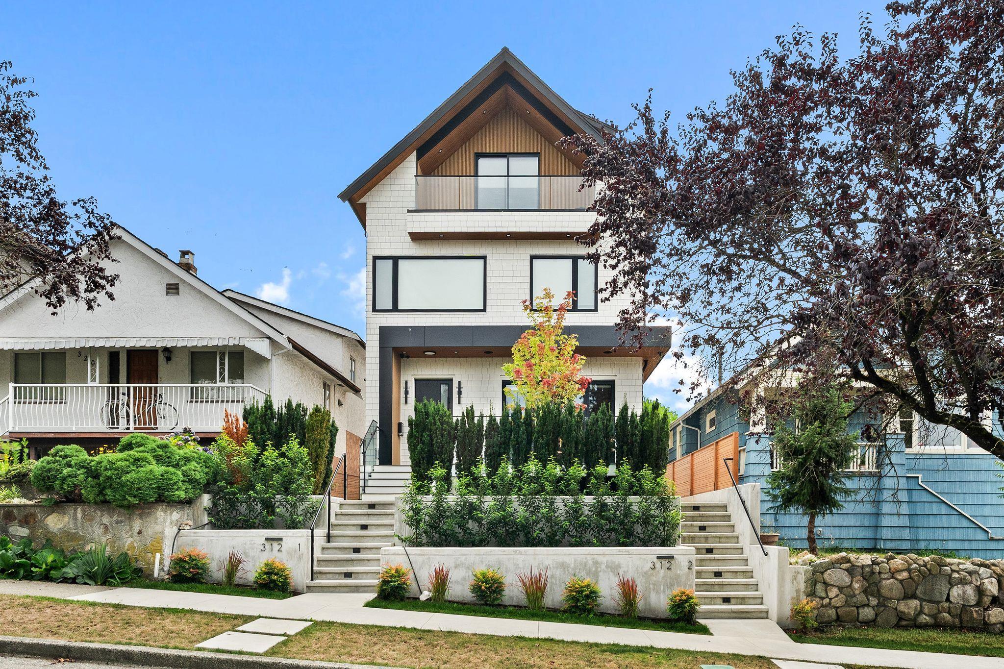 2 312 37TH AVENUE, R3158173, BC,