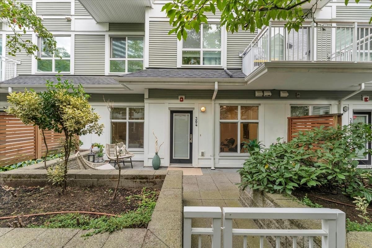 MLS® listing #R3158194 for sale located at 304 618 LANGSIDE AVENUE