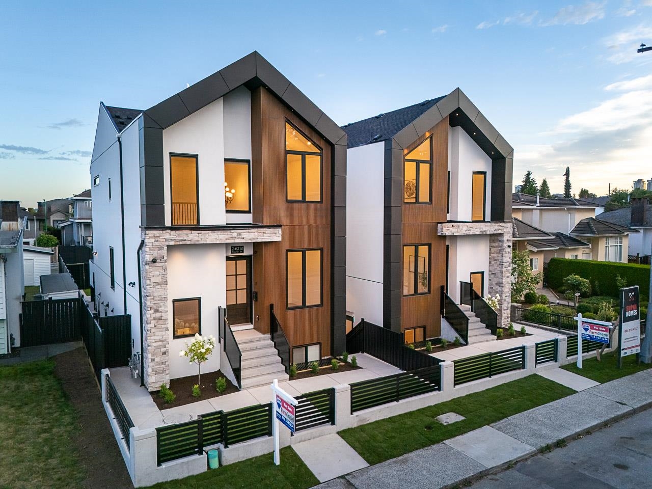 1 6210 CURTIS STREET, R3158222, BC,