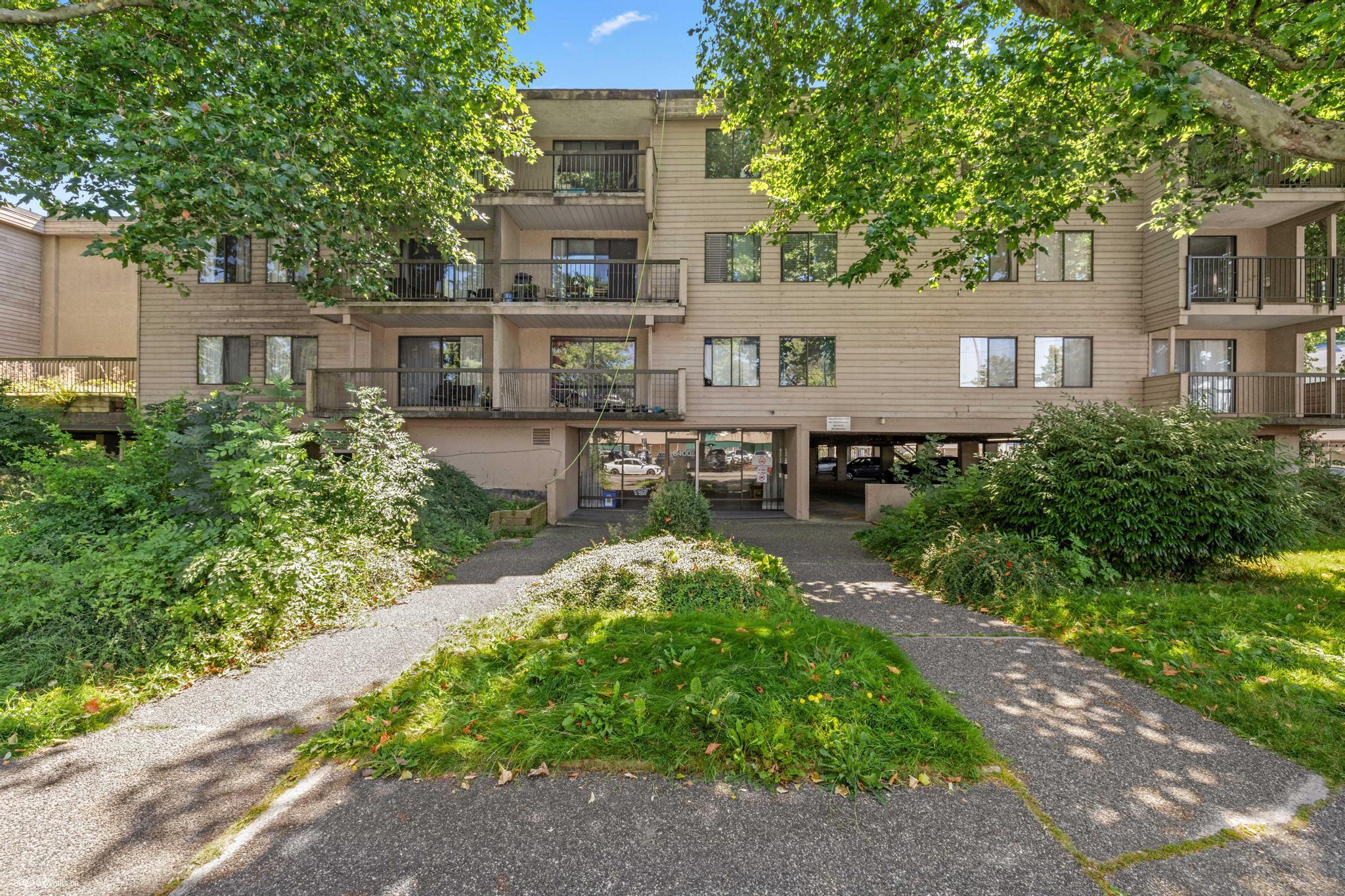 211 8400 LANSDOWNE ROAD, R3158228, BC,