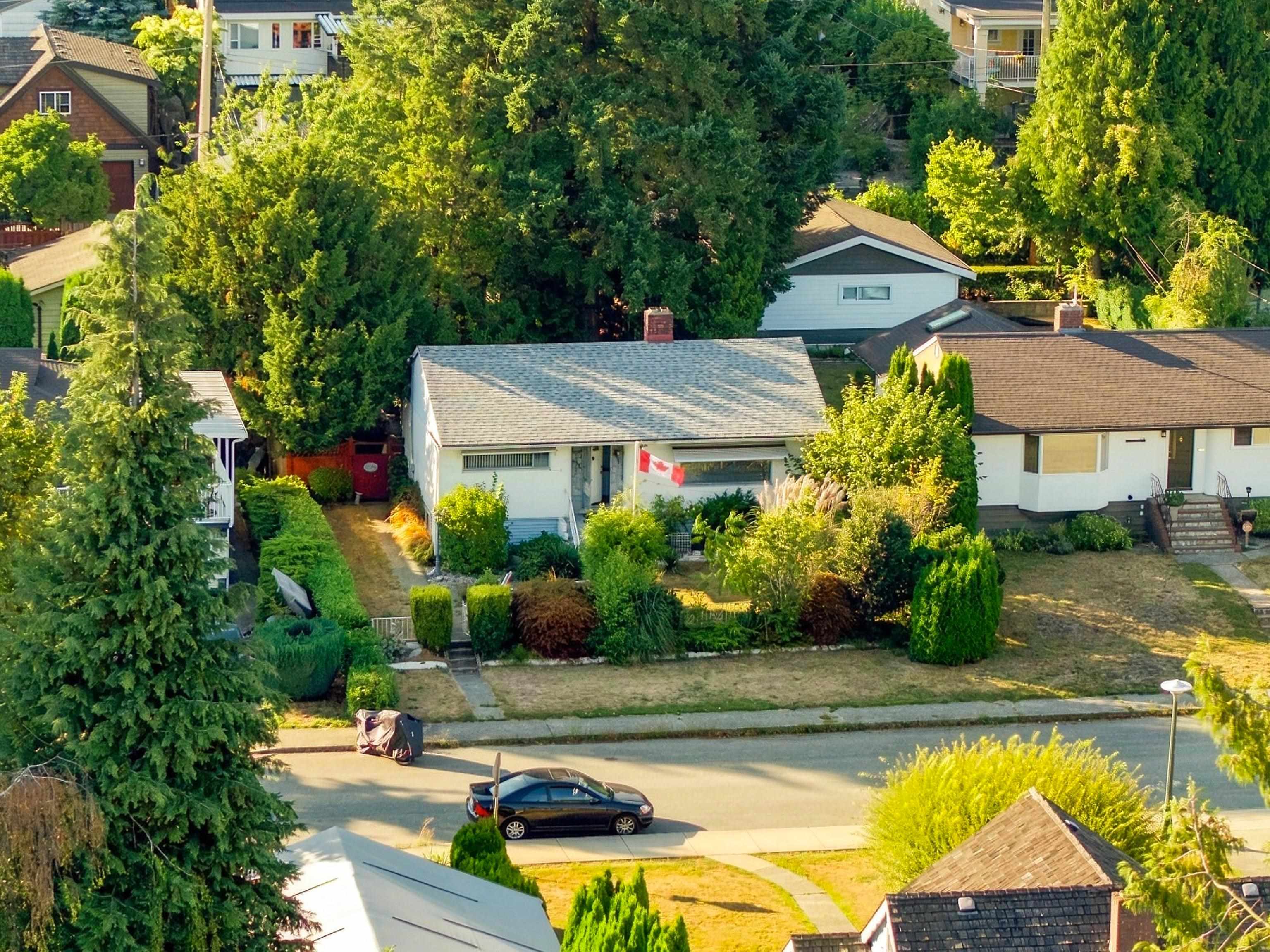 121 SINCLAIR AVENUE, New Westminster BC V3L 1Z8, R3158230, BC,