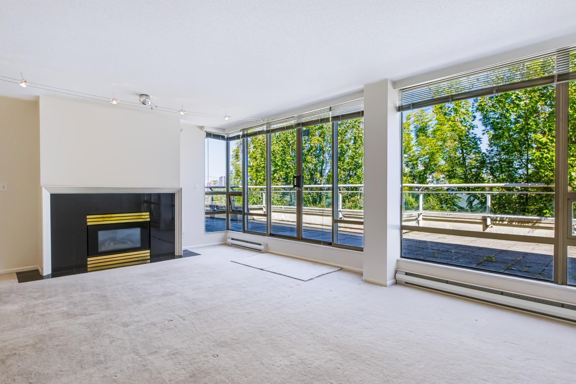 PH1 2438 HEATHER STREET, R3158294, BC,