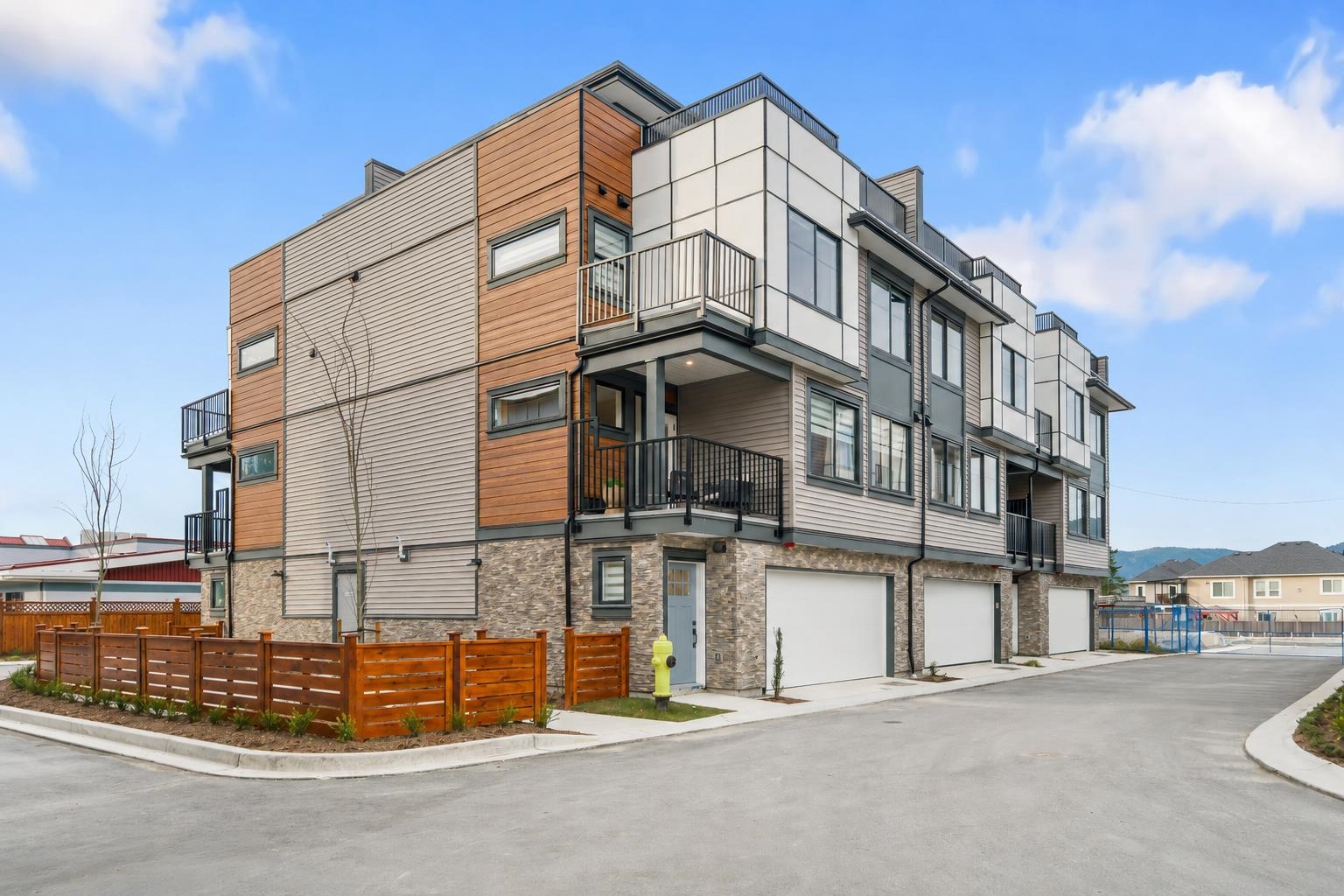 21 32929 CHERRY AVENUE, R3158356, BC,