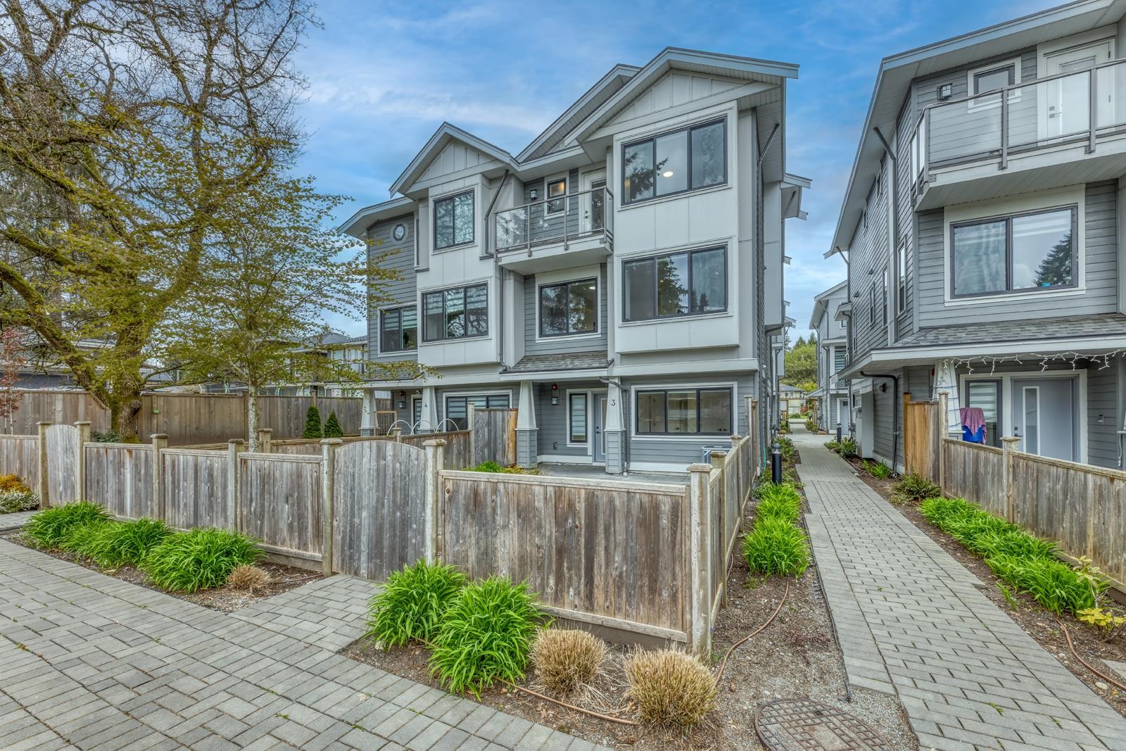 3 1750 SALISBURY AVENUE, R3158443, BC,