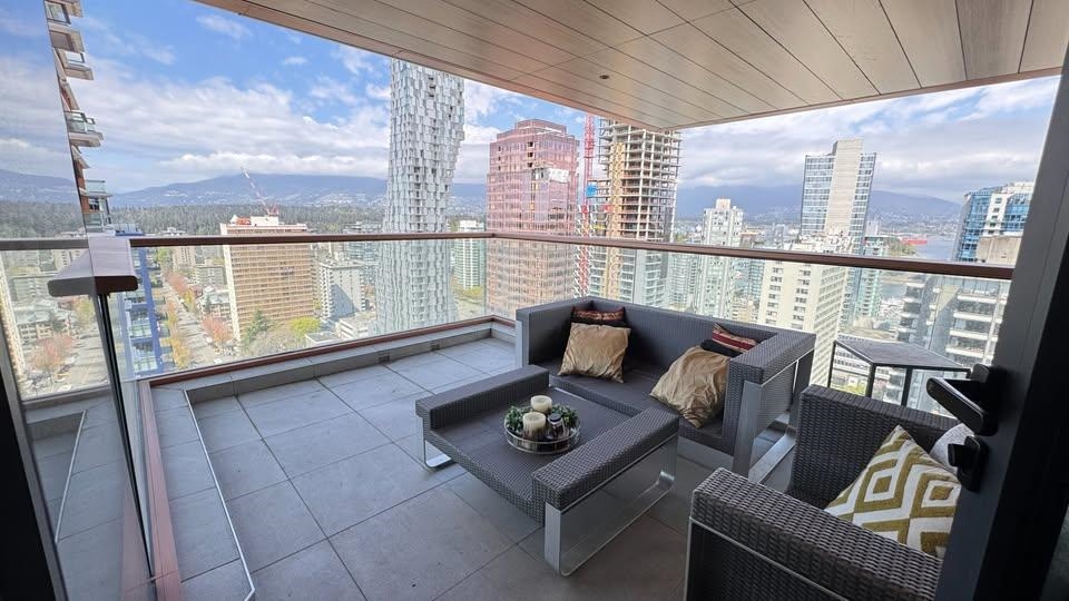 22xx 1408 ROBSON STREET, R3158445, BC,