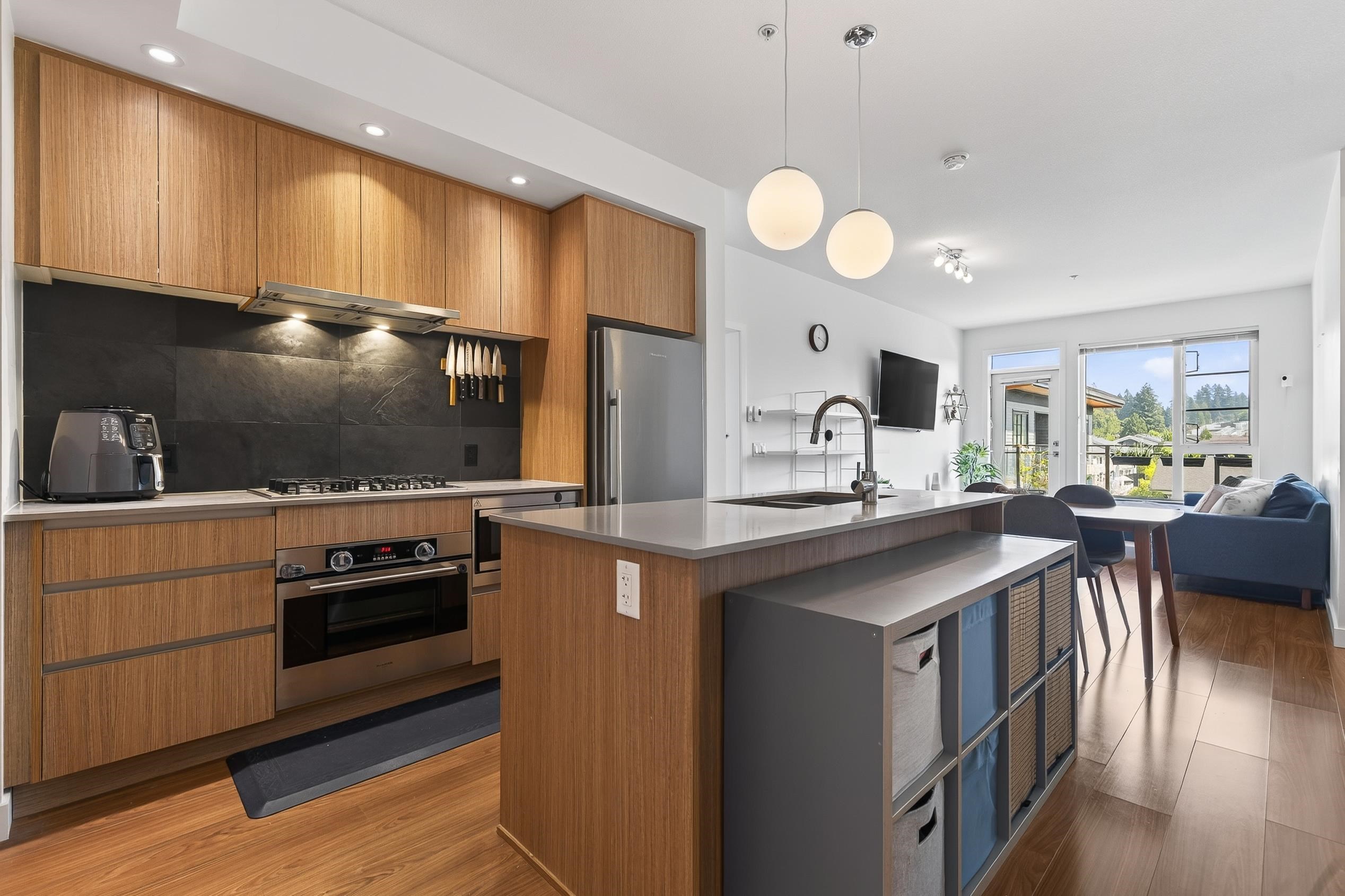 502 516 FOSTER AVENUE, R3158462, BC,