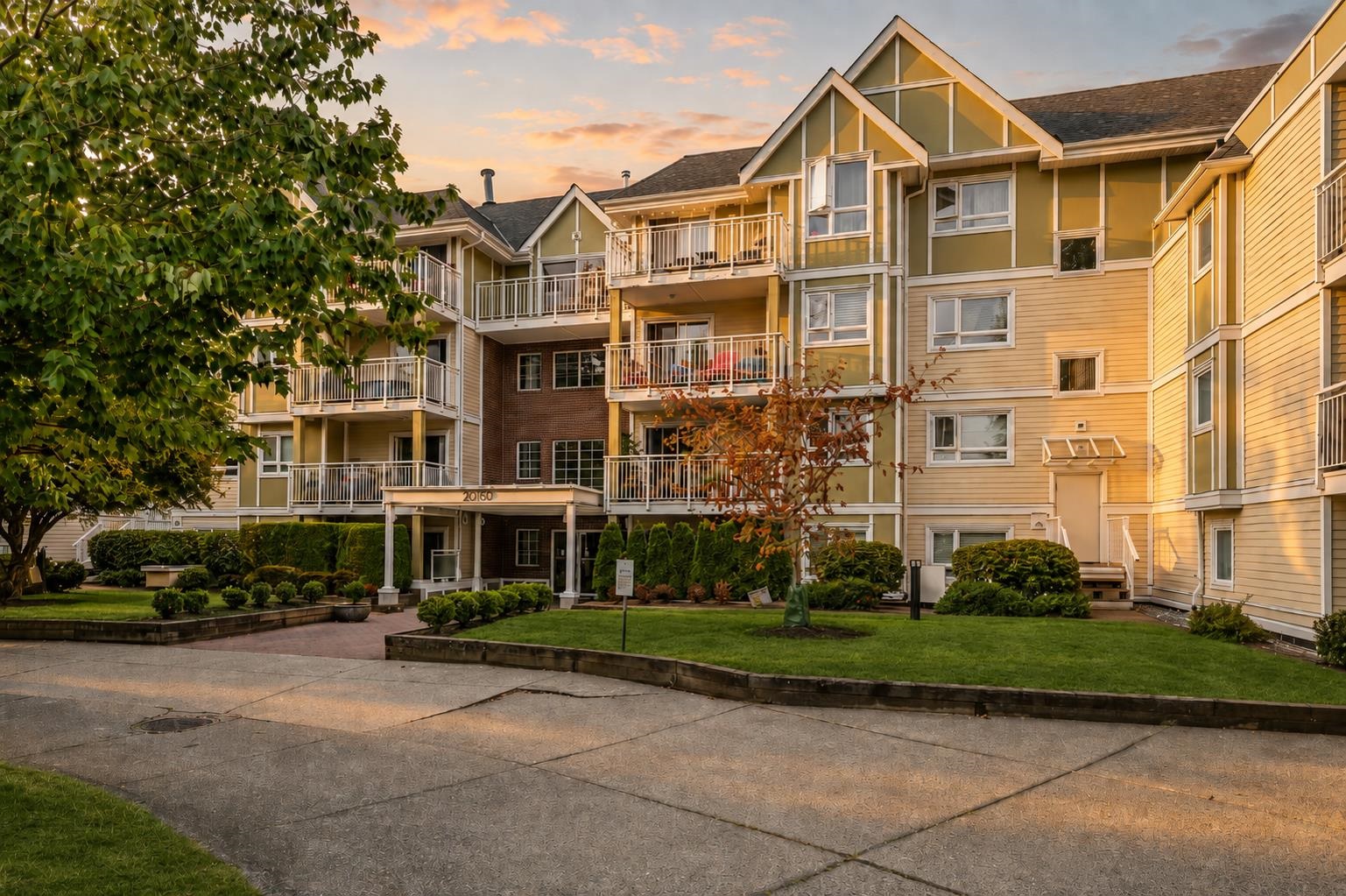 108 20189 54 AVENUE, R3158629, BC,