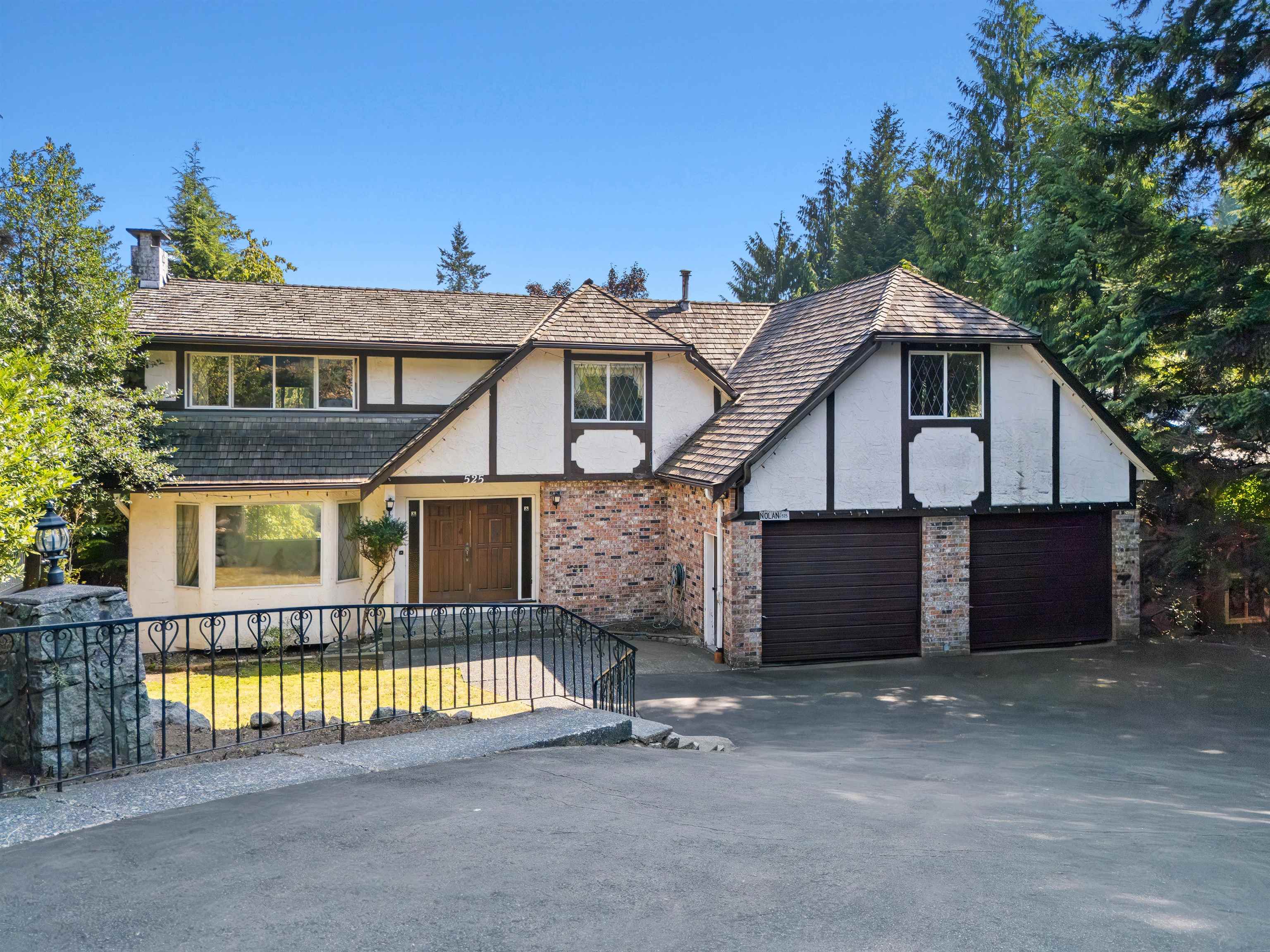 525 E BRAEMAR ROAD, North Vancouver BC V7N 4C4, R3158712, BC,