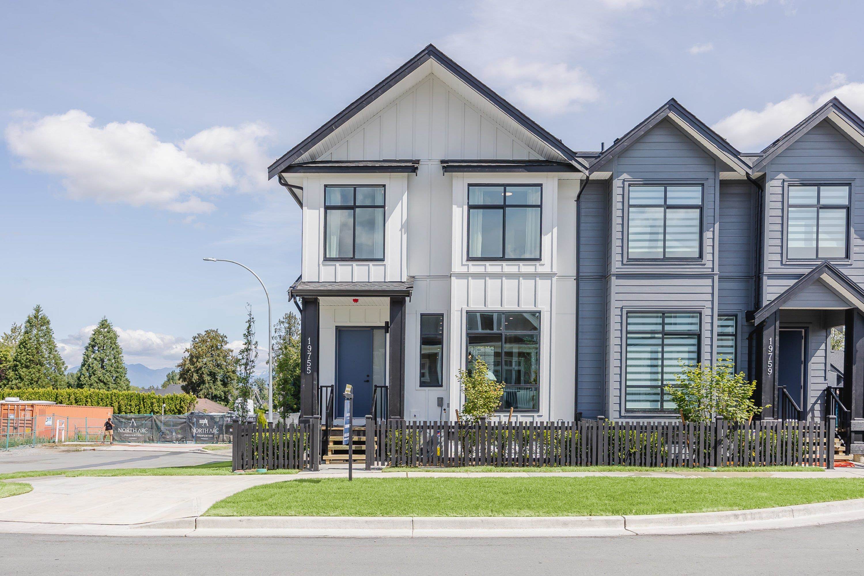19775 75B AVENUE, Langley BC V2Y 1S1, R3158822, BC,