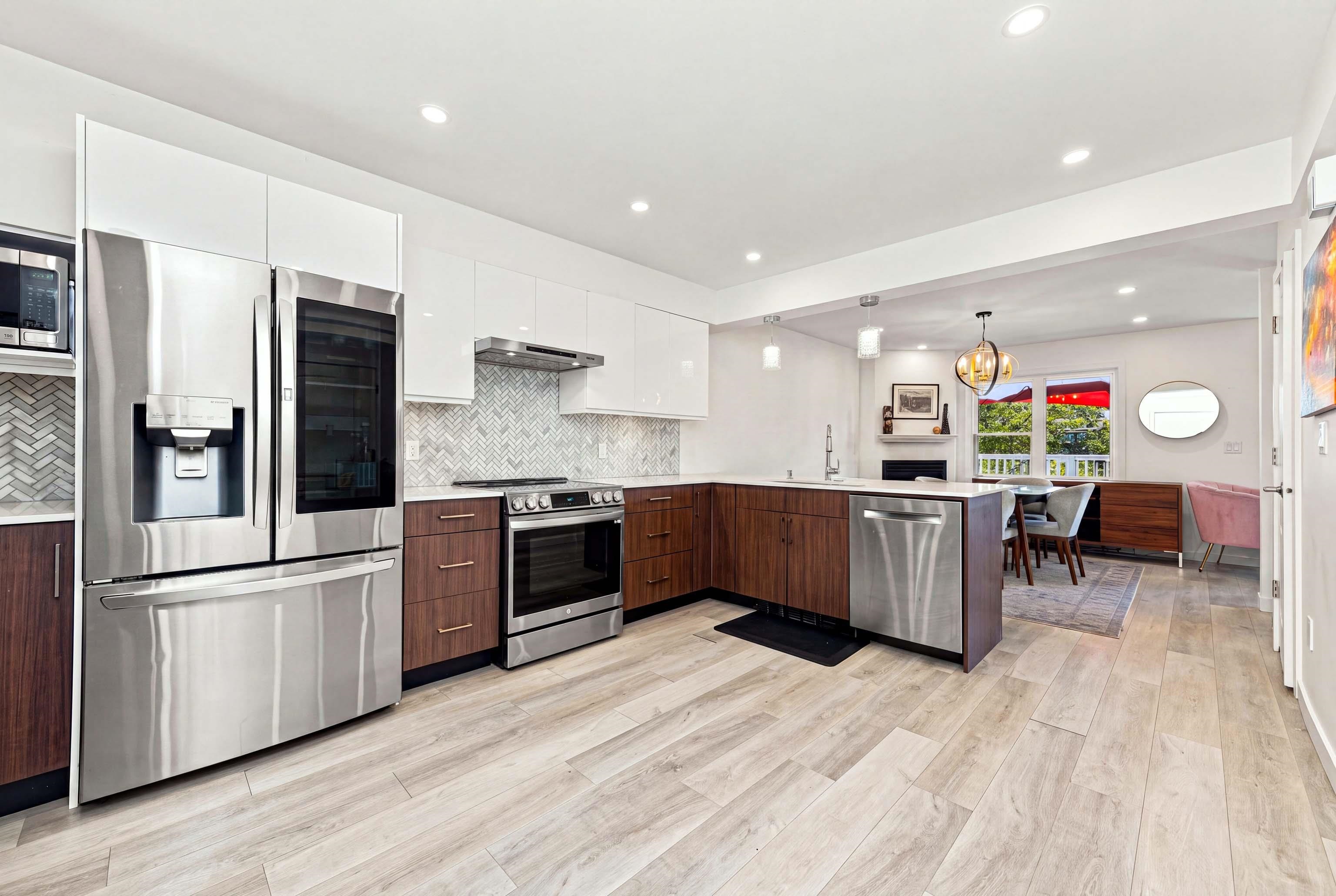 203 1513 BOWSER AVENUE, R3158857, BC,