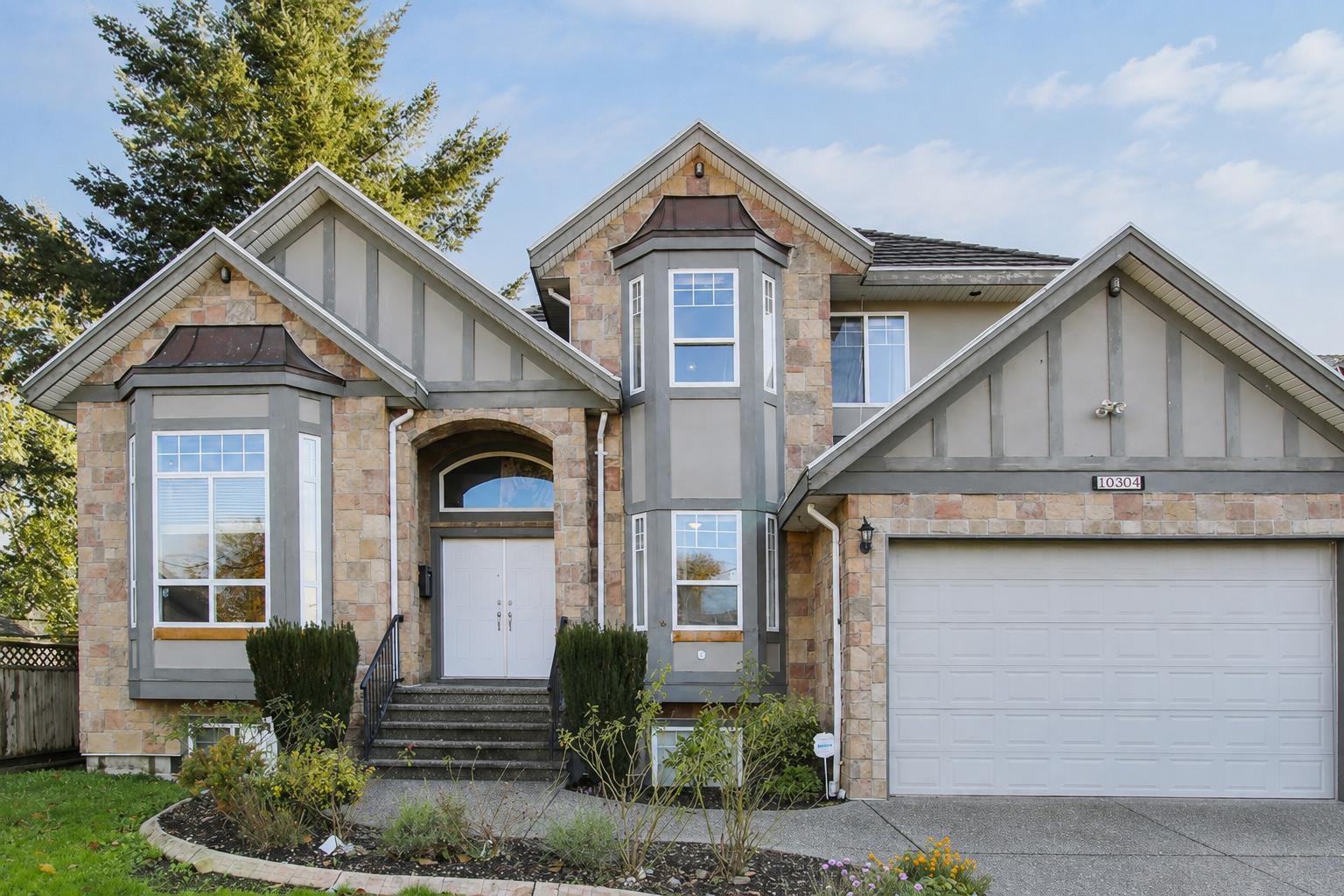 10304 128 STREET, Surrey BC V3T 2Z4, R3158869, BC,