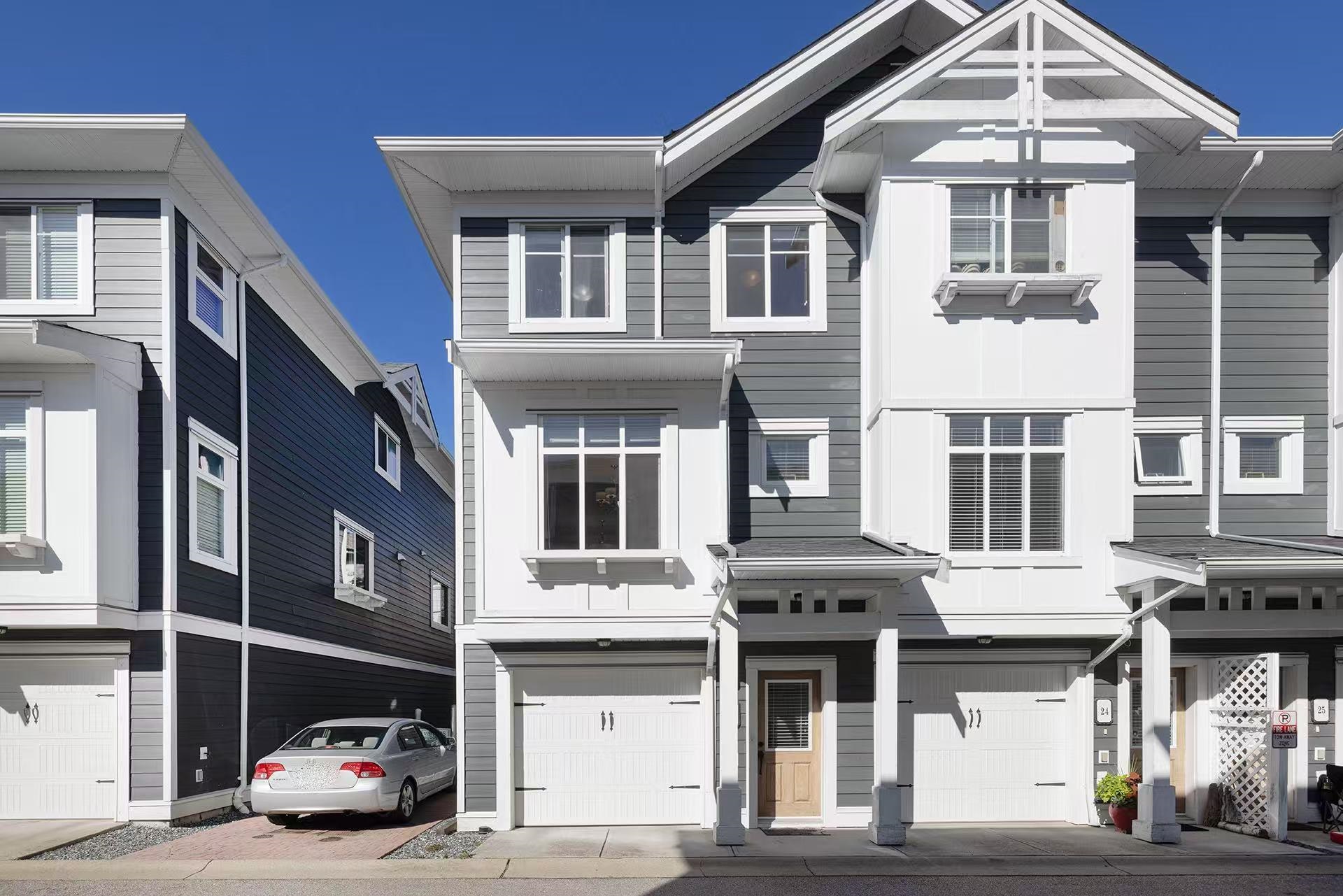 23 8433 164 STREET, R3158913, BC,