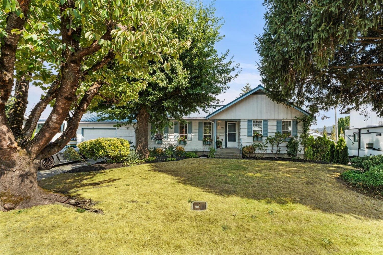 6820 CASABELLO DRIVE, Chilliwack BC V2R 2R3, R3158931, BC,