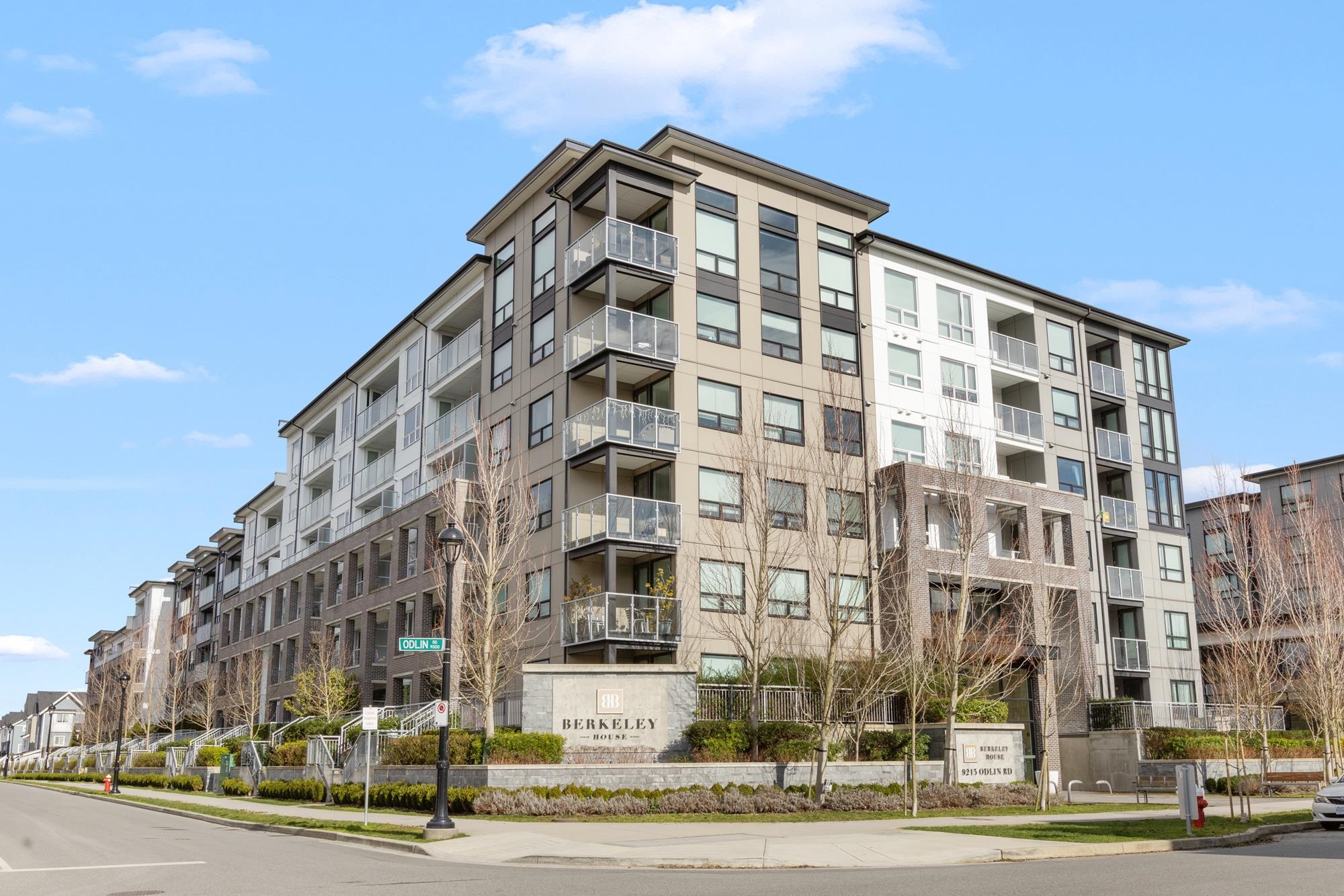 422 9213 ODLIN ROAD, R3158996, BC,
