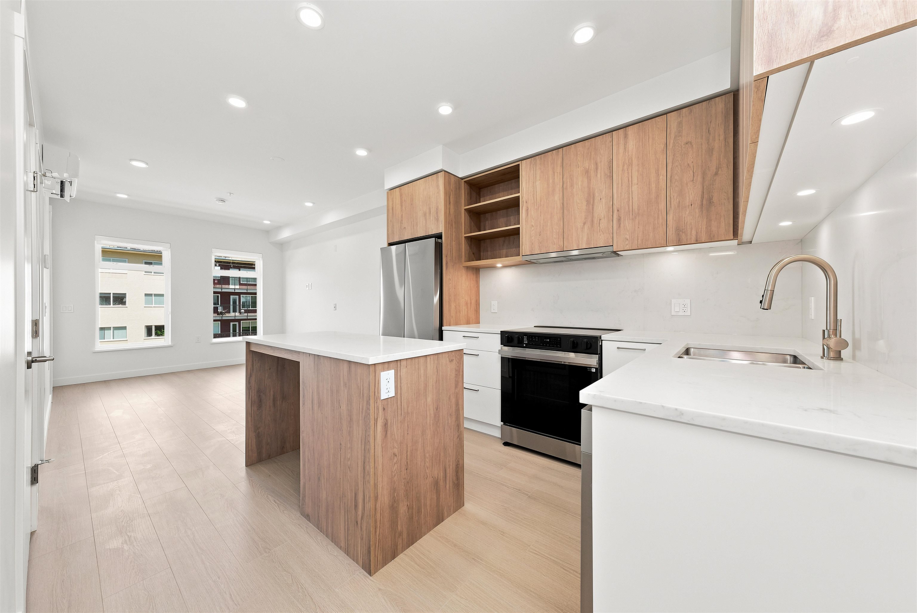 207 82 FIRST STREET, R3159123, BC,