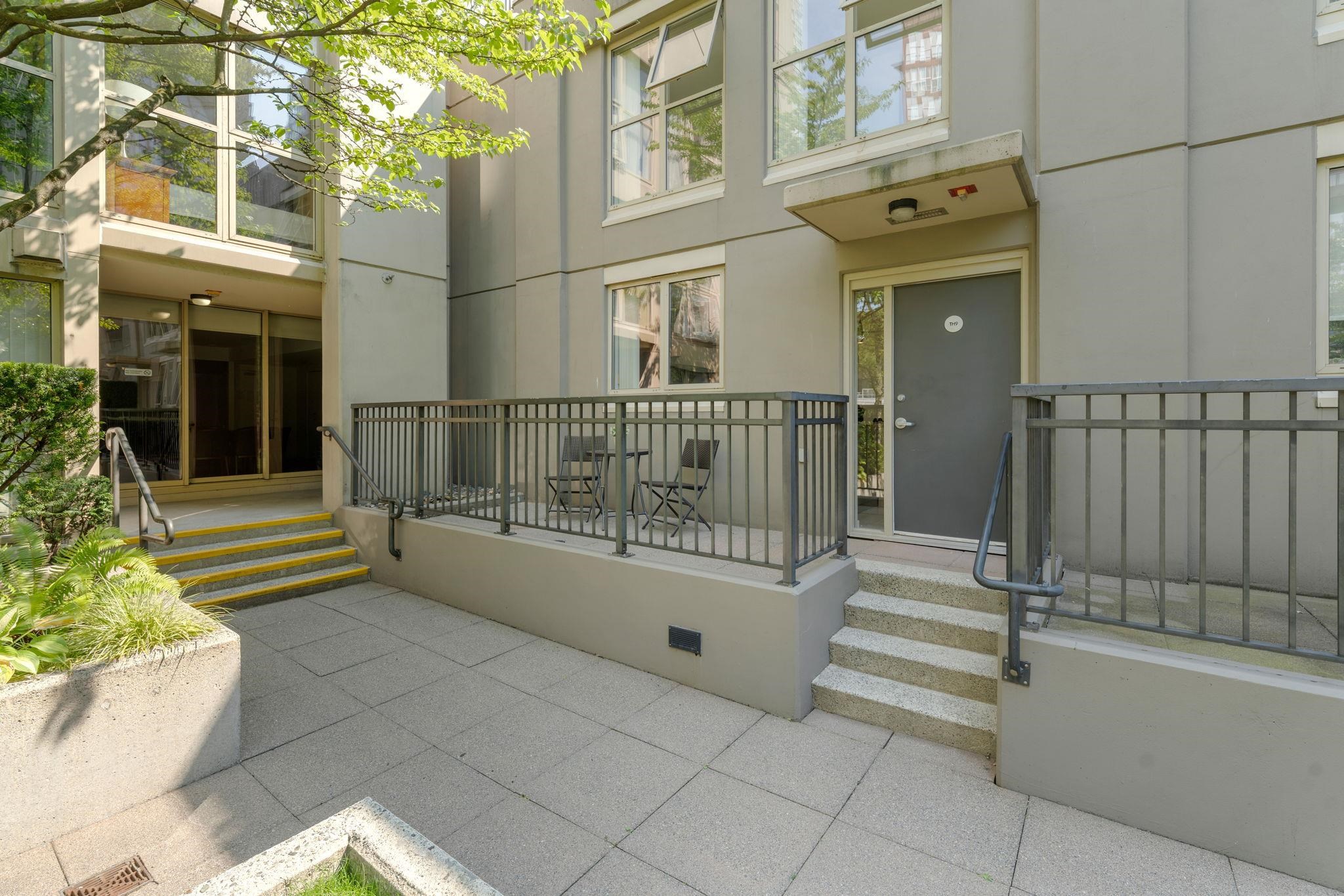 TH9 969 RICHARDS STREET, R3159137, BC,