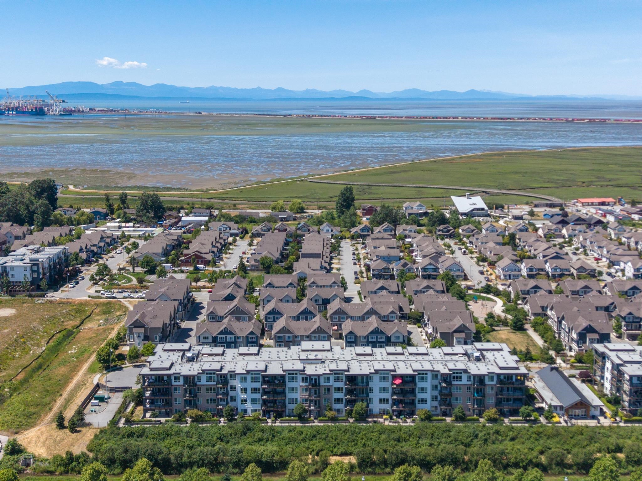 413 1792 STARLING DRIVE, R3159193, BC,