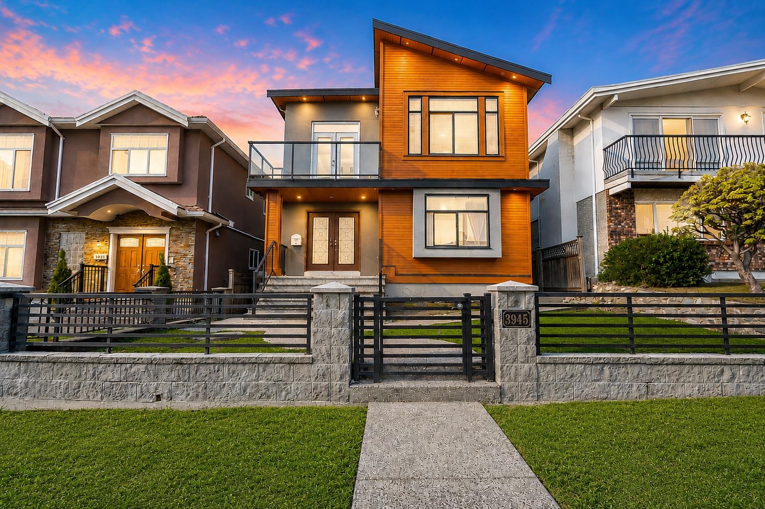 3945 PARKER STREET, Burnaby BC V5C 3B7, R3159234, BC,