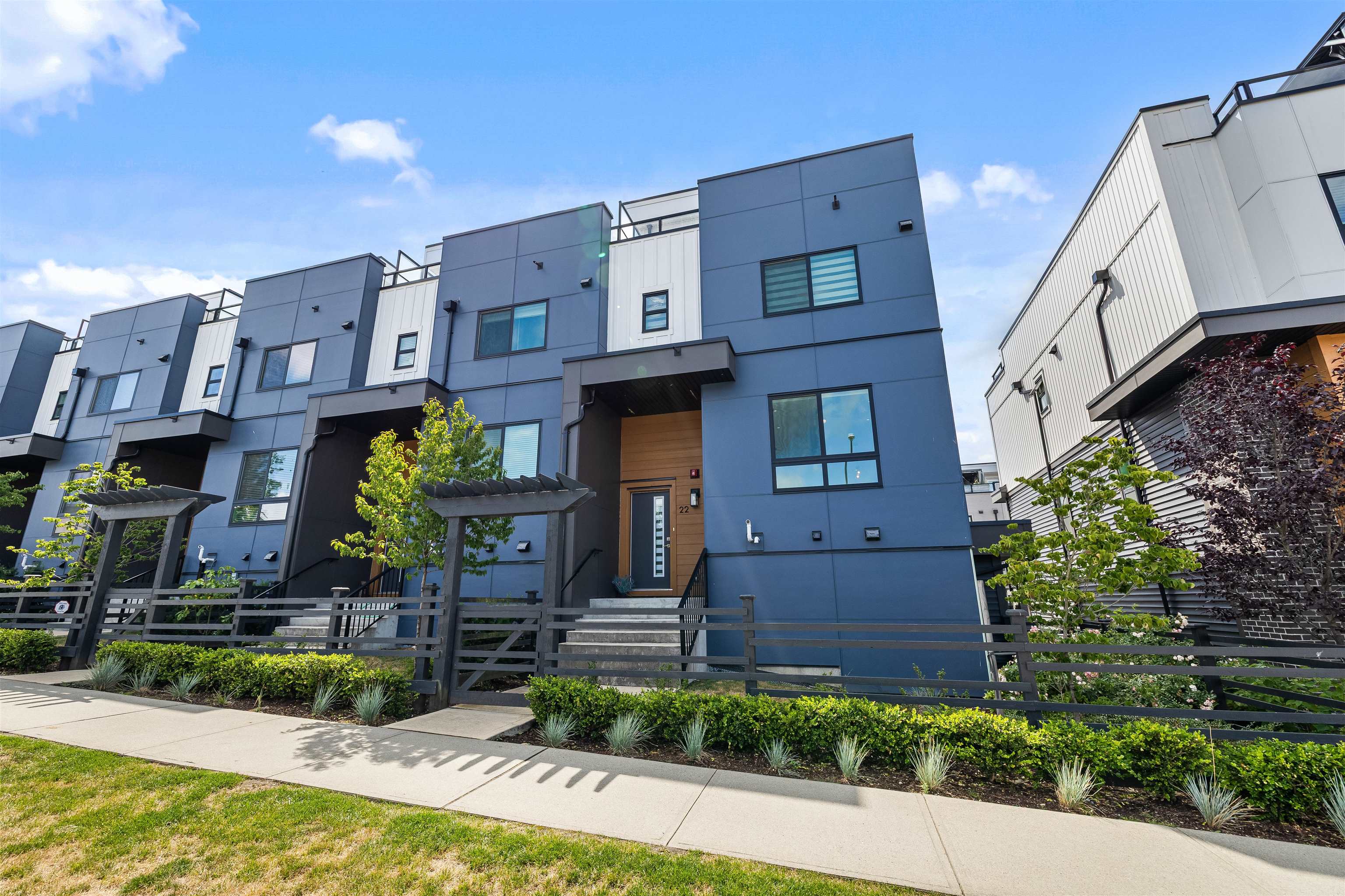 22 20057 82 AVENUE, R3159279, BC,