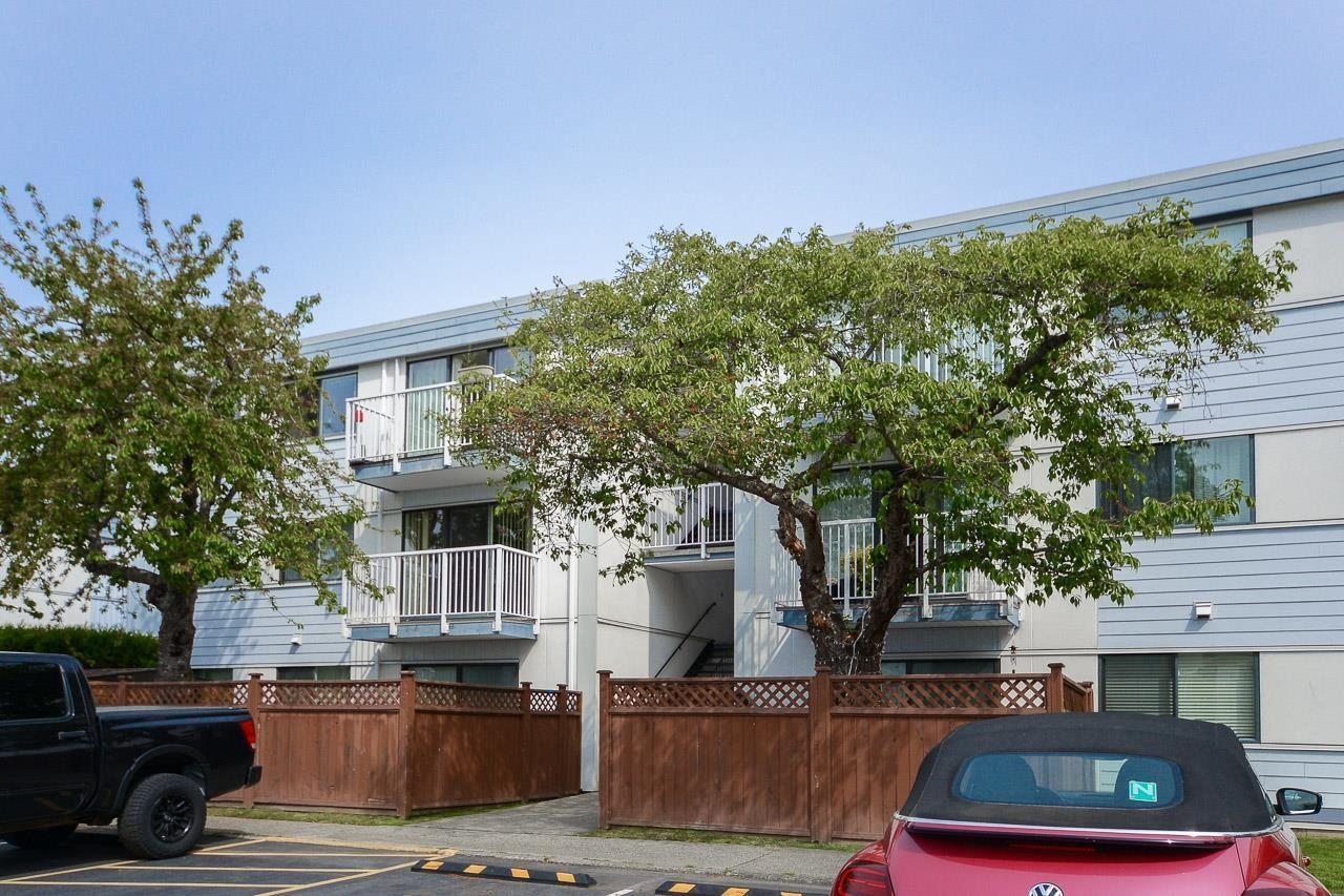 201 7200 LINDSAY ROAD, R3159311, BC,