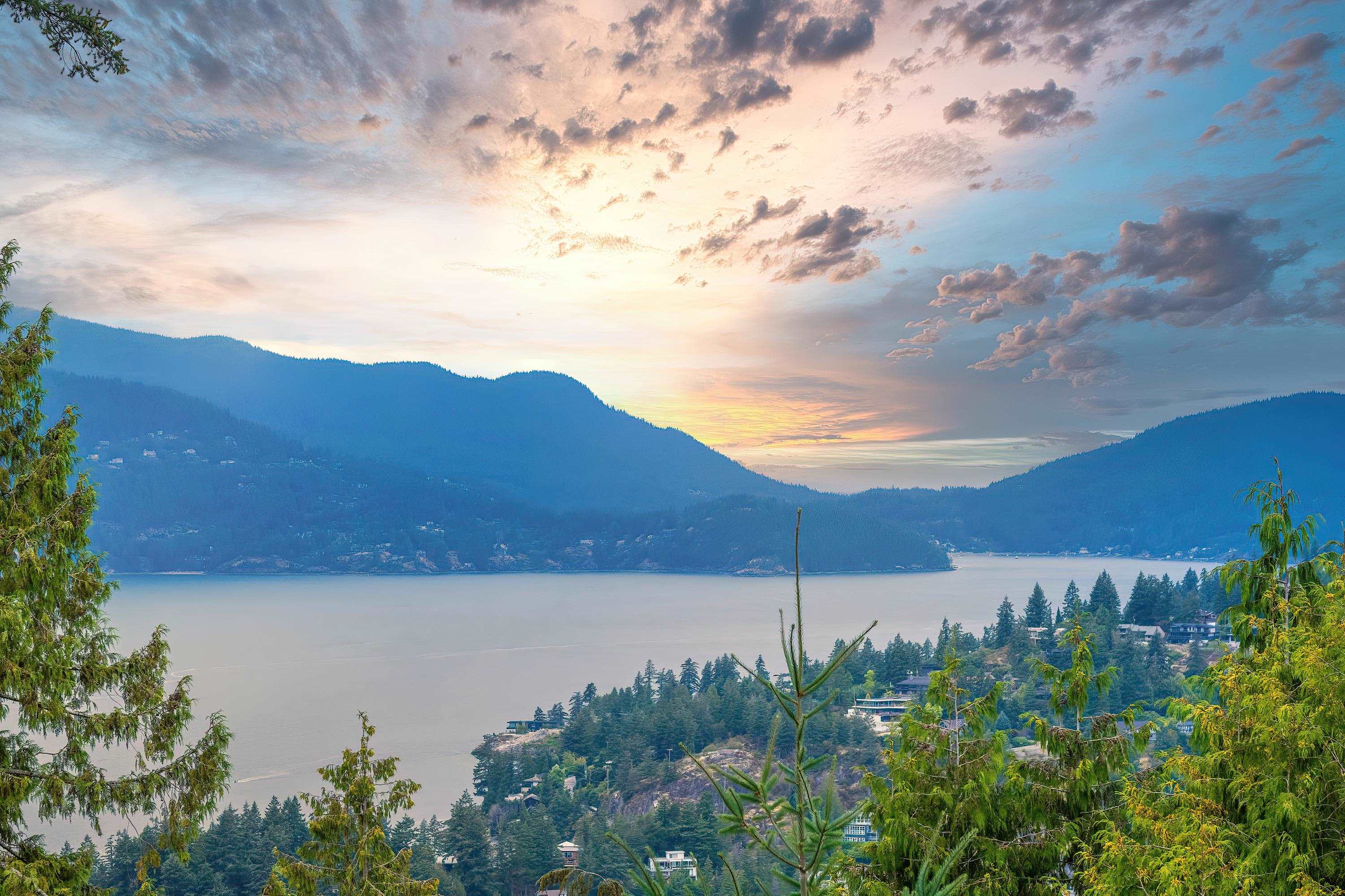 5343 MONTE BRE CRESCENT, West Vancouver BC V7W 3A7, R3159322, BC,