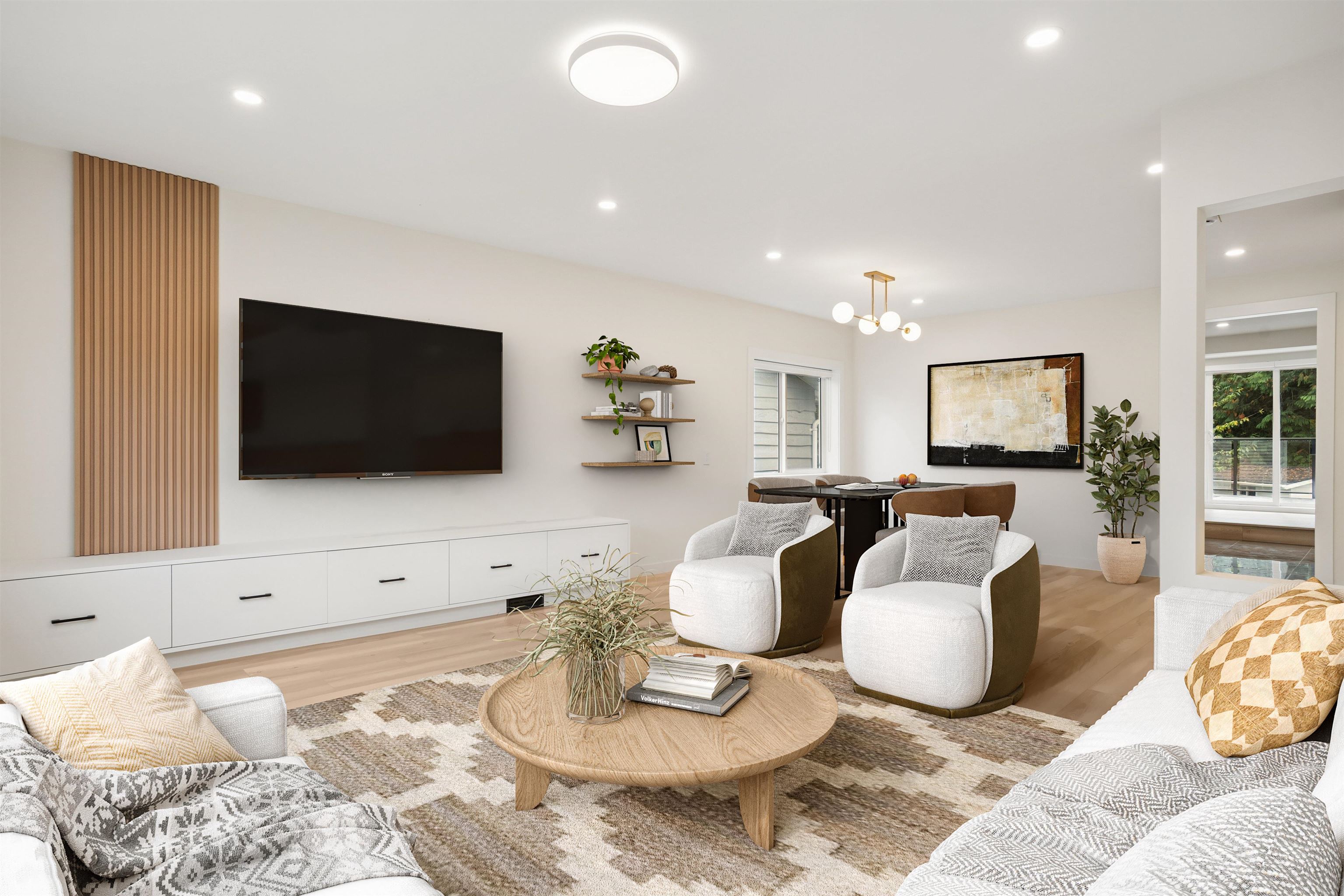 MLS® listing #R3159383 for sale located at 15962 NORTH BLUFF ROAD, White Rock BC V4B 3G8