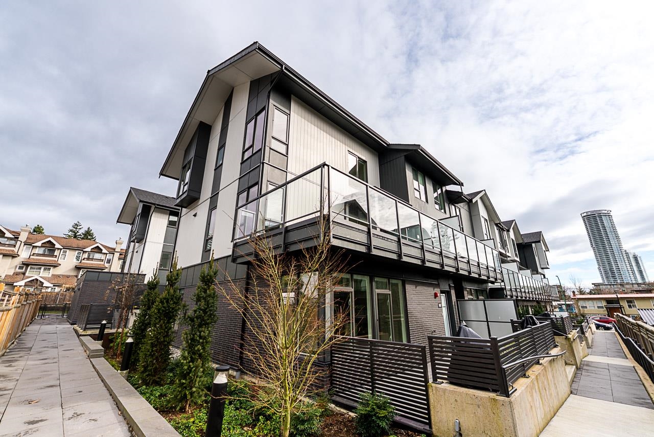 207 7161 17TH AVENUE, R3159410, BC,
