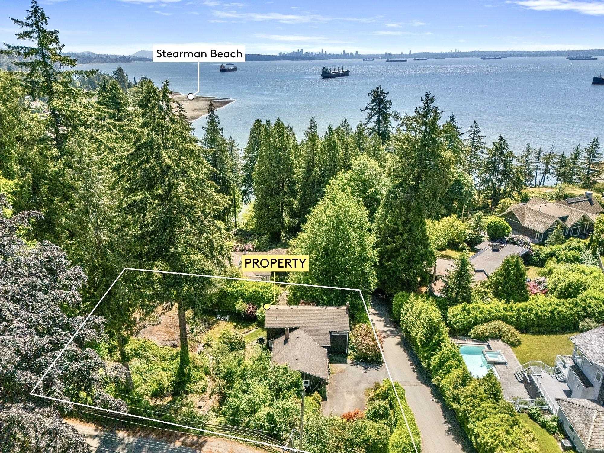 4704 DOGWOOD LANE, West Vancouver BC V7W 1J1, R3159430, BC,