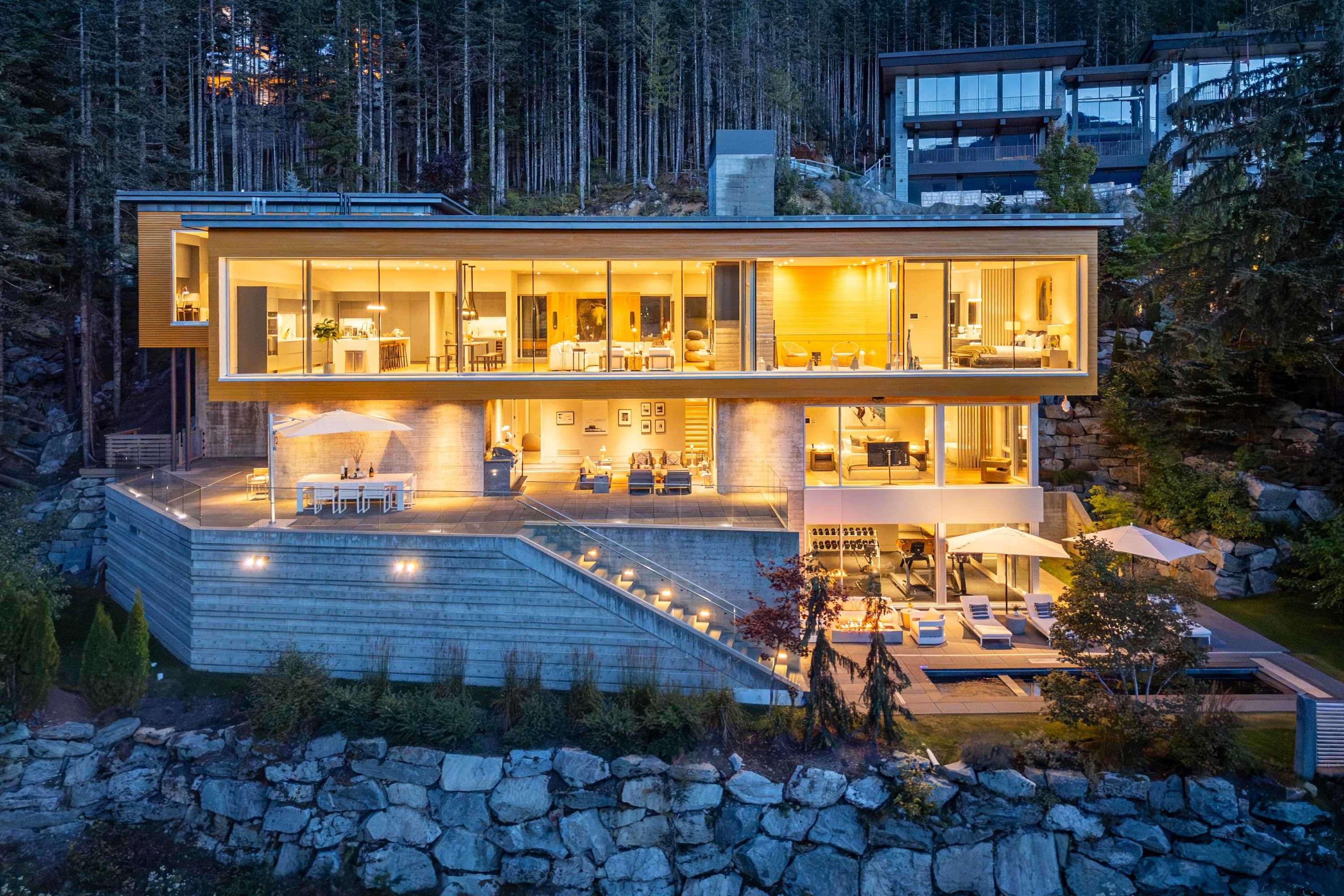 MLS® listing #R3159553 for sale located at 2980 TRAIL'S END LANE, Whistler BC V8E 0L6