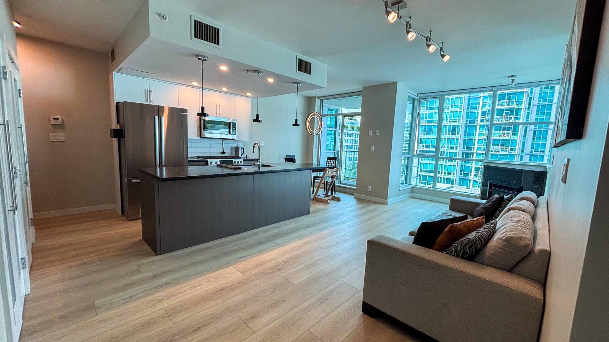 MLS® listing #R3159610 for sale located at 702 168 ESPLANADE