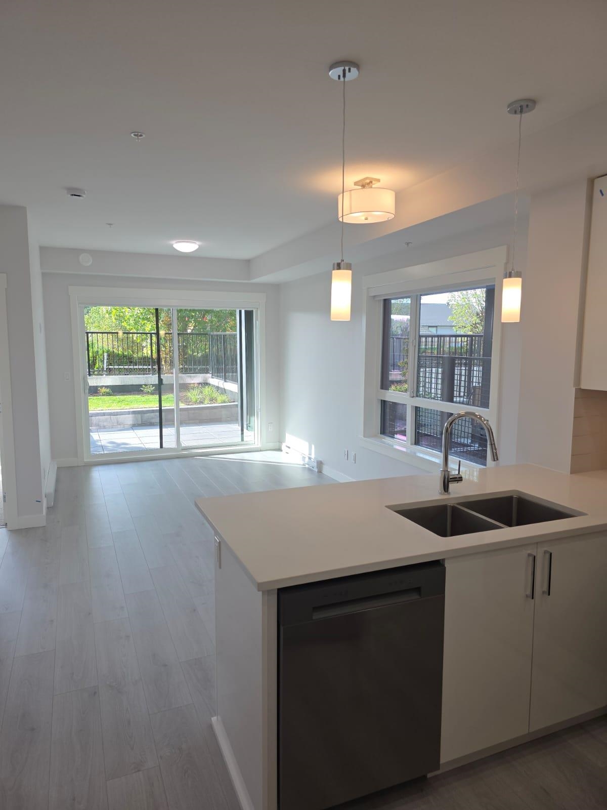 123 33886 PINE STREET, R3159617, BC,