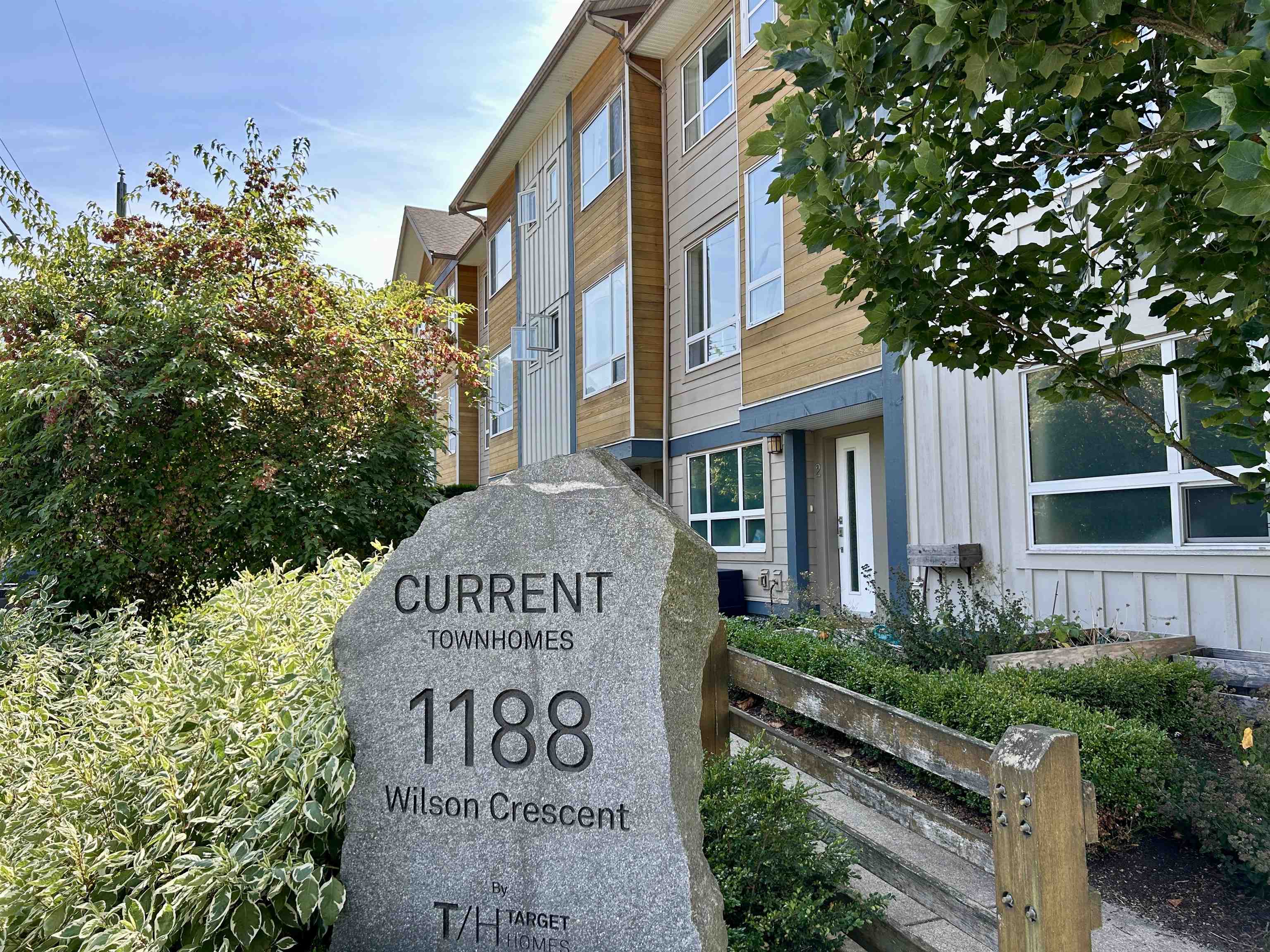 4 1188 WILSON CRESCENT, R3159653, BC,