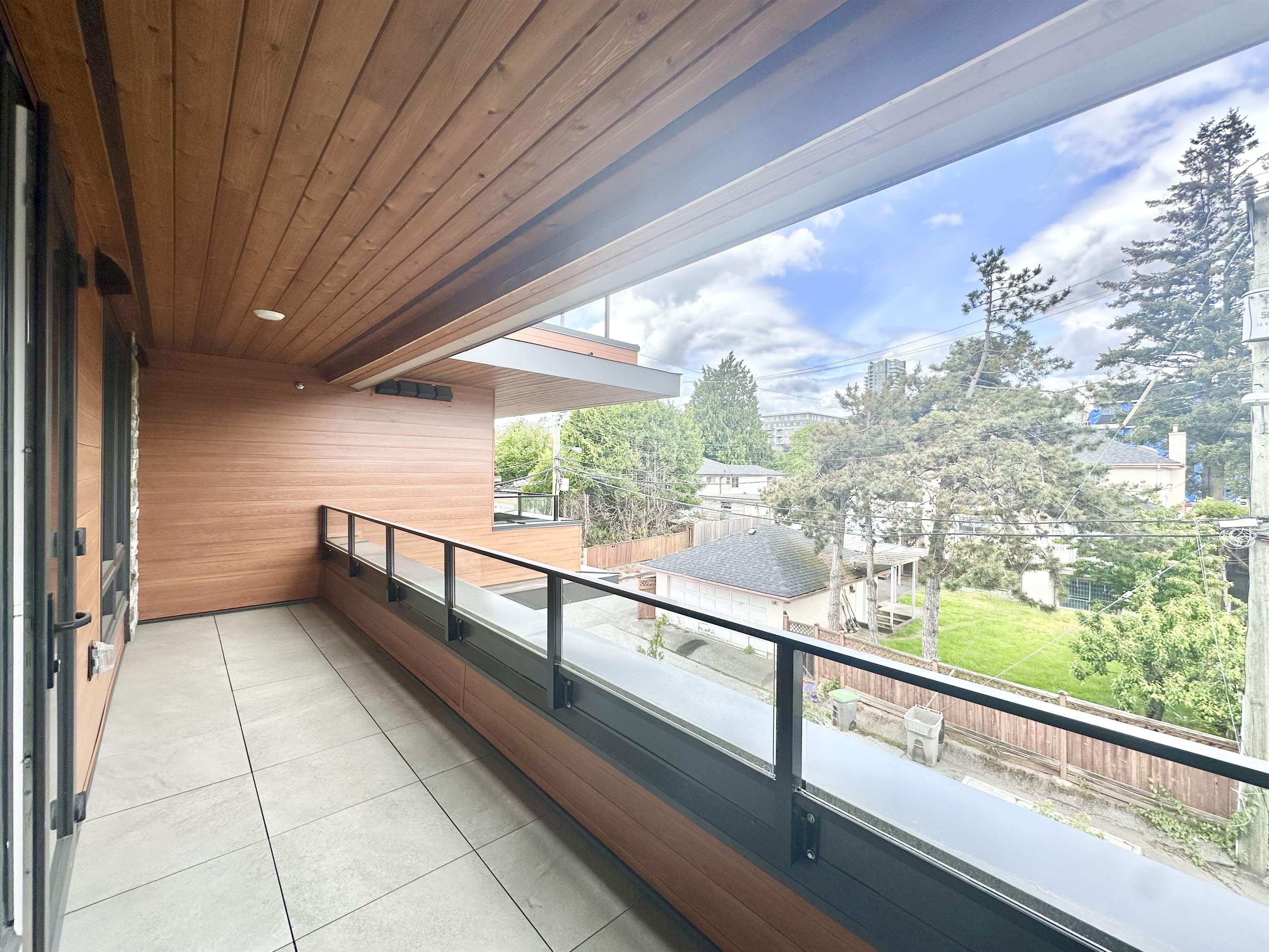 303 485 63rd AVE, R3159838, BC,