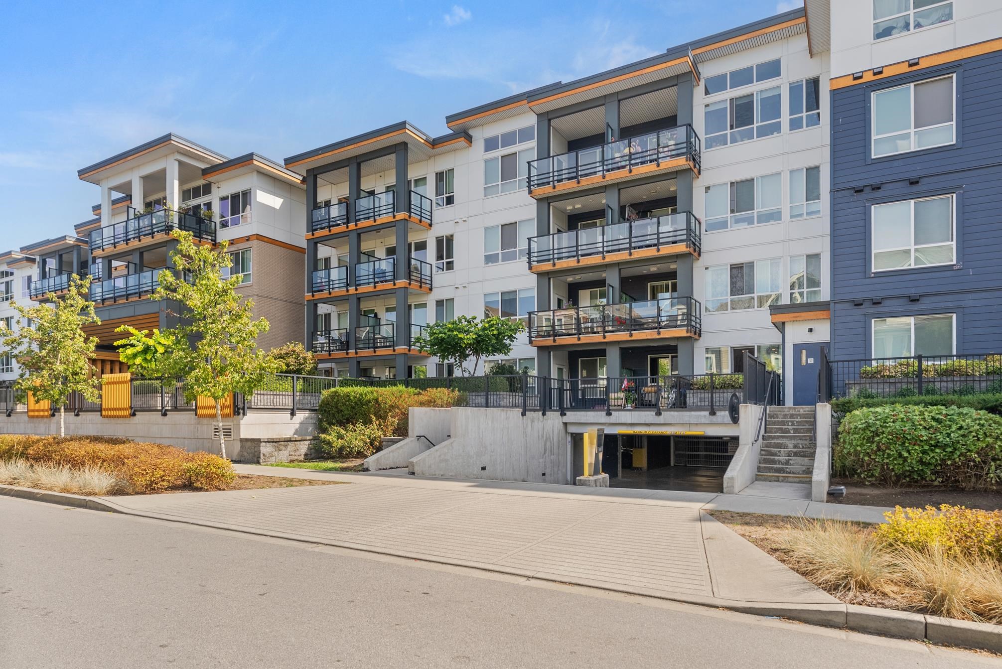 203 1792 STARLING DRIVE, R3159895, BC,