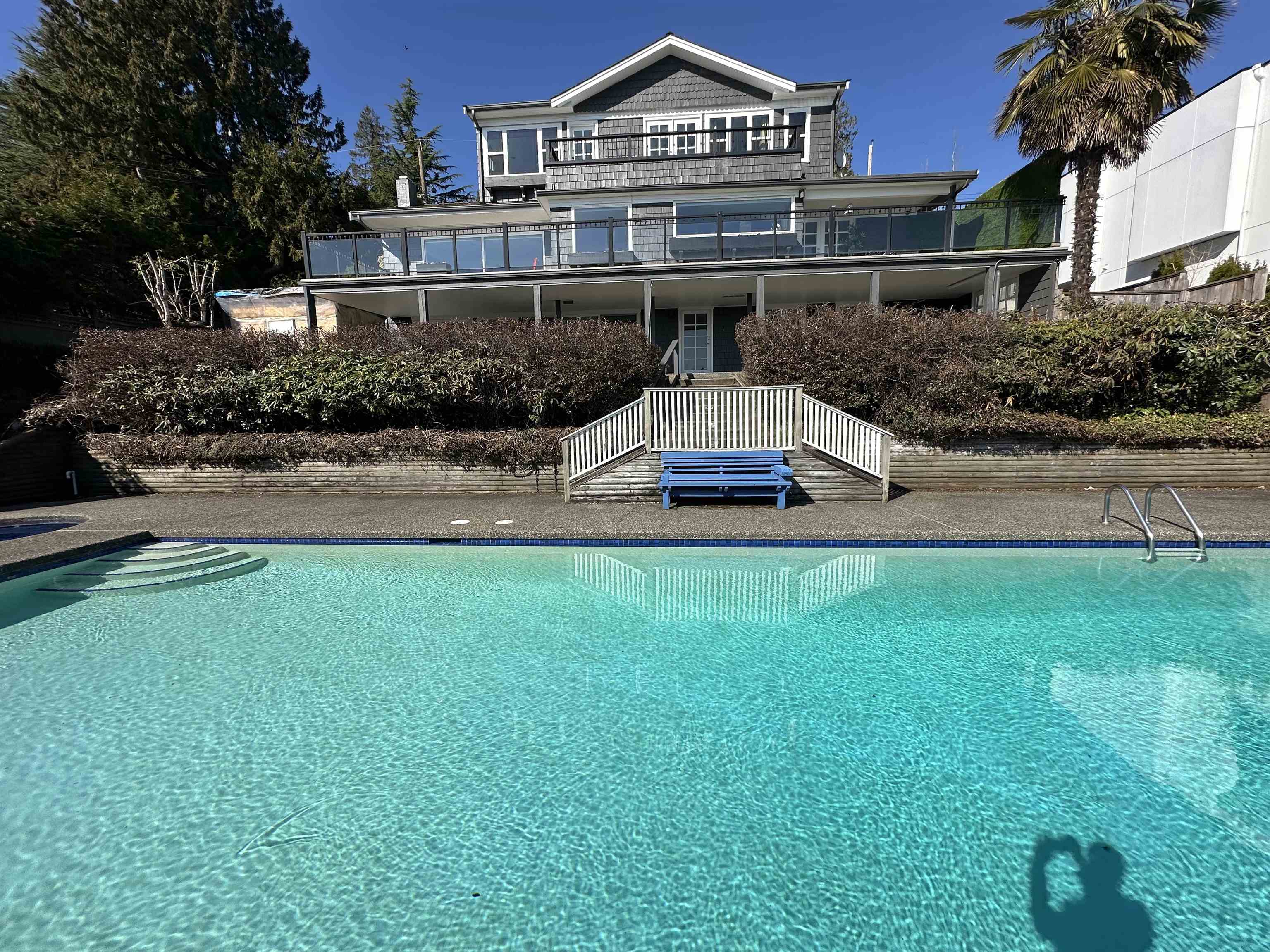 2390 PALMERSTON AVENUE, West Vancouver BC V7V 2W1, R3159942, BC,