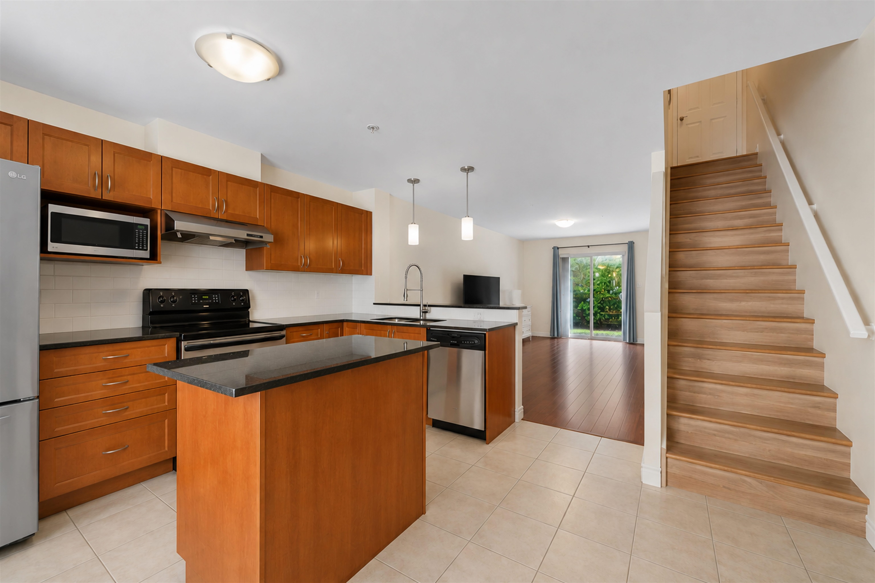 7 6498 ELGIN AVENUE, R3160058, BC,