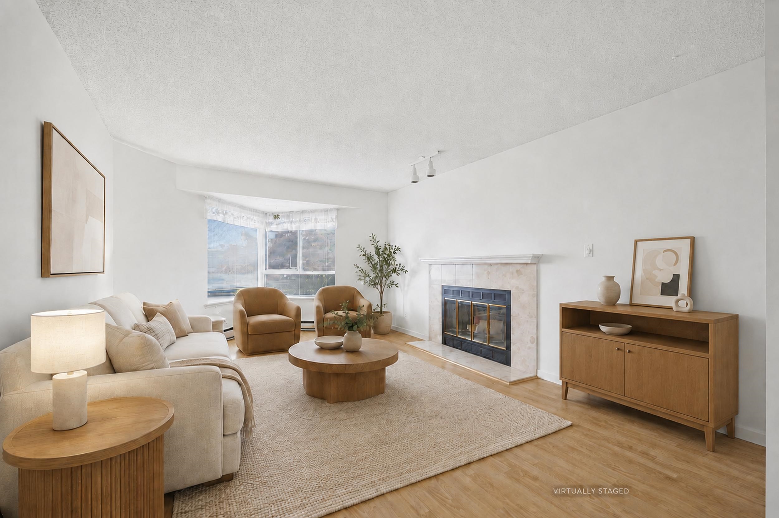 411 1215 LANSDOWNE DRIVE, R3160065, BC,