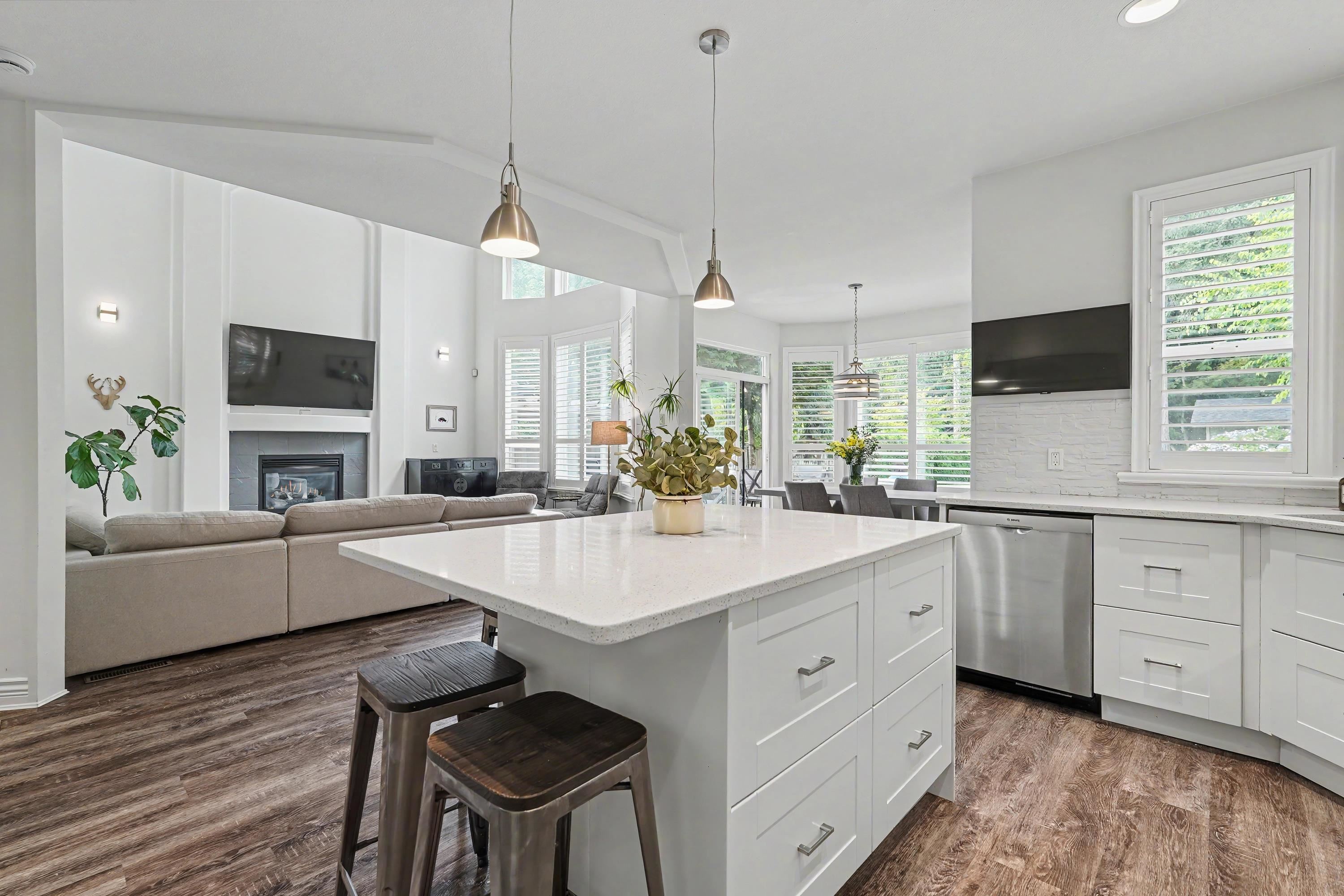 1722 PADDOCK DRIVE, Coquitlam BC V3E 3N8, R3160085, BC,