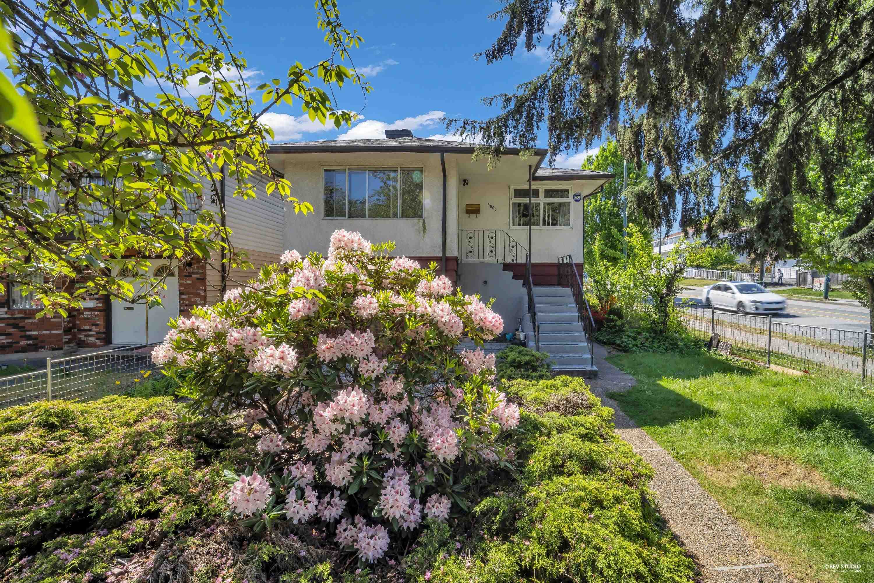 3006 E 27TH AVENUE, Vancouver BC V5R 1P2, R3160132, BC,